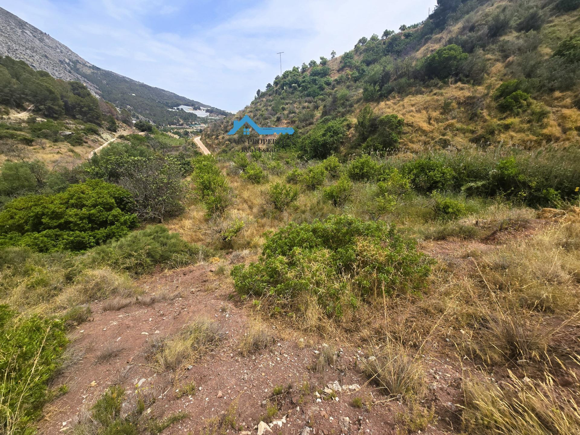Finca rústica con agua y vistas espectaculares - foto 3