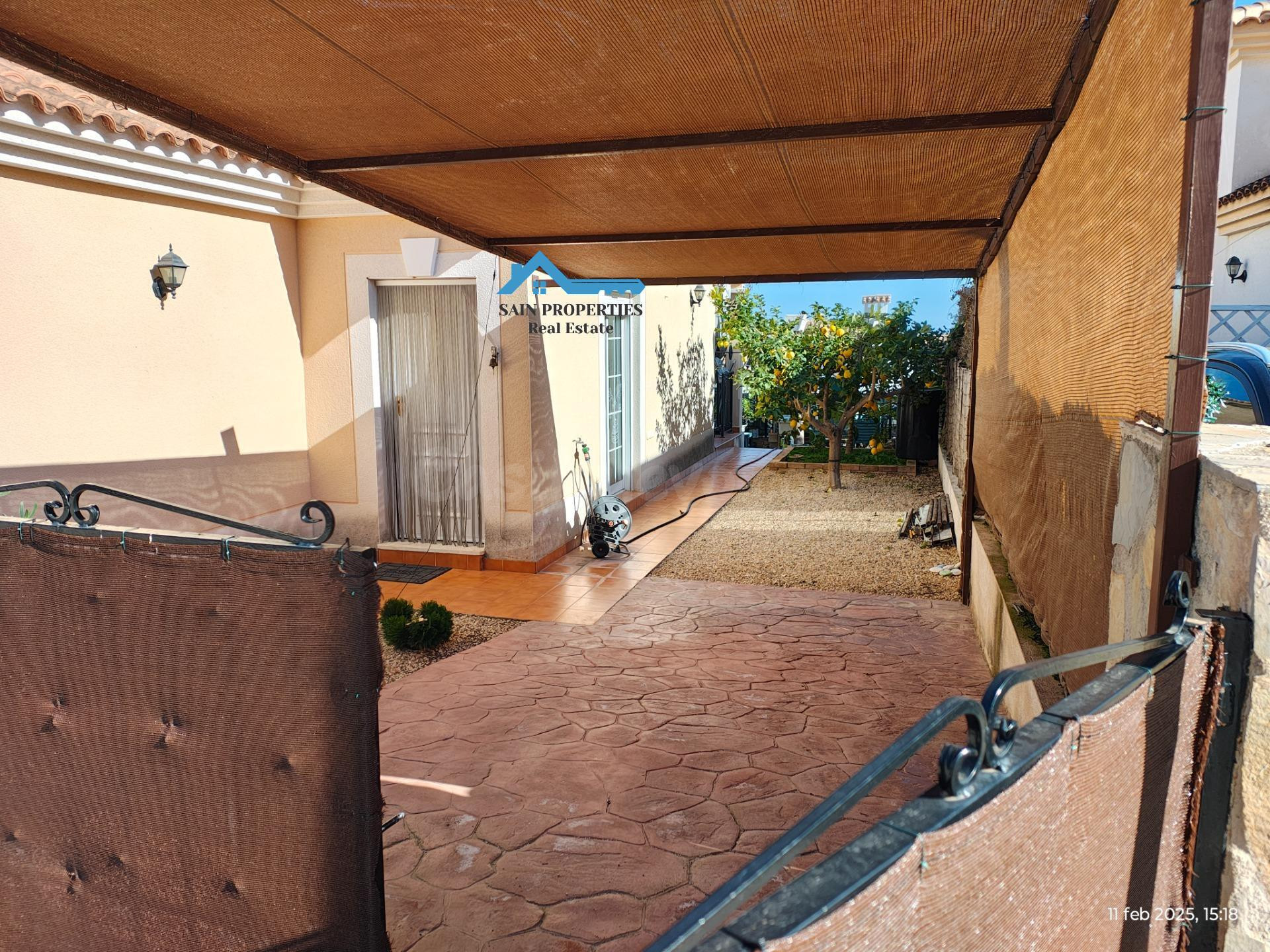 Encantadora casa con gran solárium, jardín privado y vistas  - foto 2