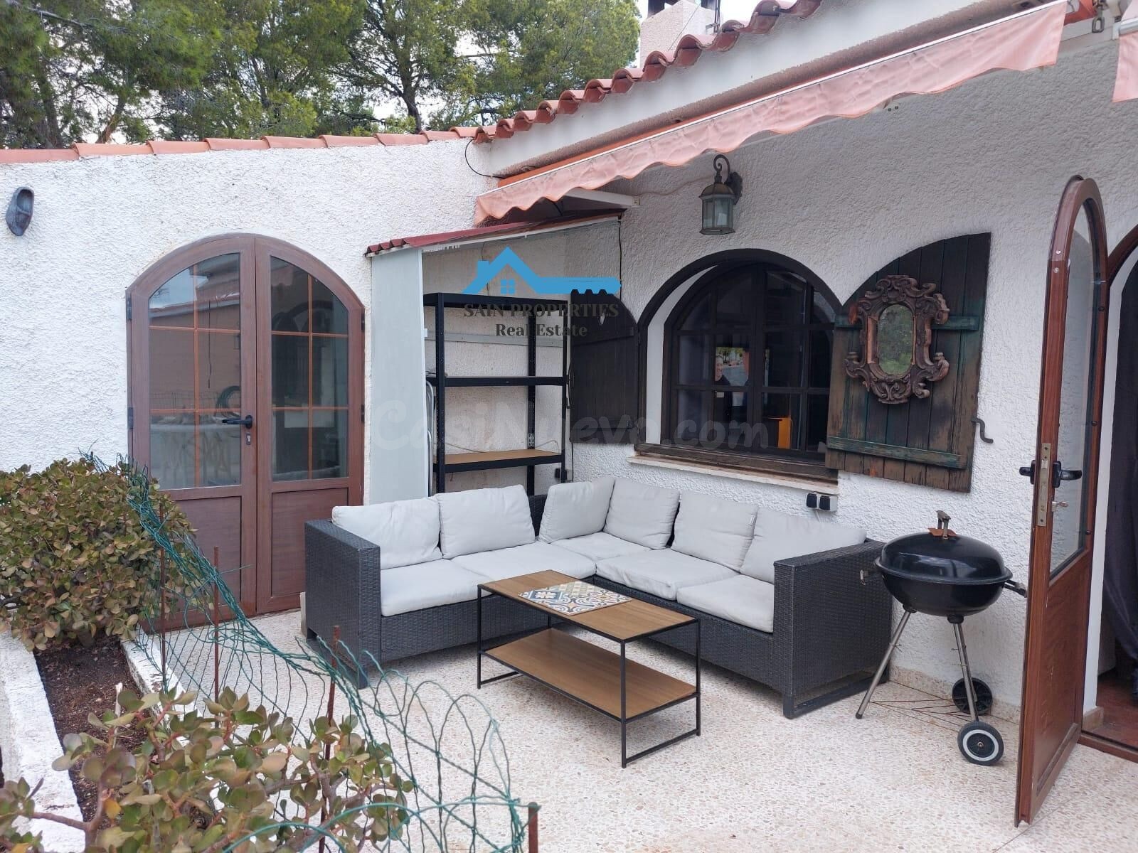 Chalet Independiente con Dos Parcelas y Gran Potencial en Barranco Hondo