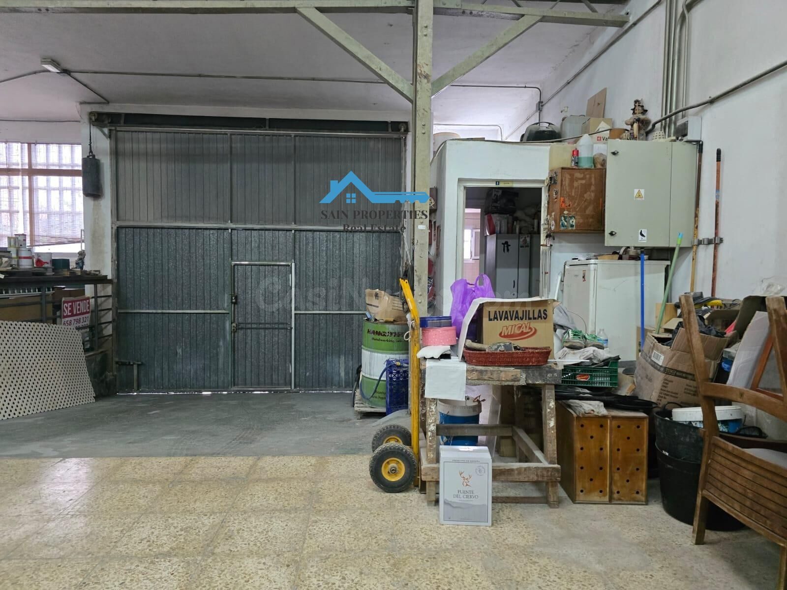 Nave industrial totalmente equipada con altillos, cabinas de pintado y despacho en Altea - foto 2
