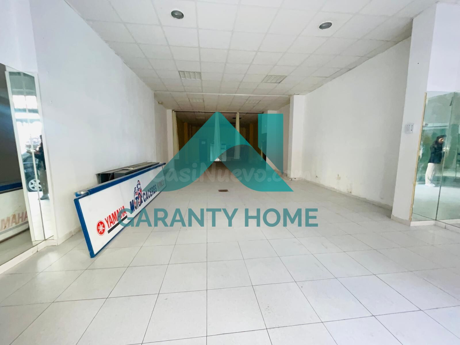 🏢 SE ALQUILA LOCAL COMERCIAL EN ZONA CENTRO – AMPLIO Y LUMIN - foto 3