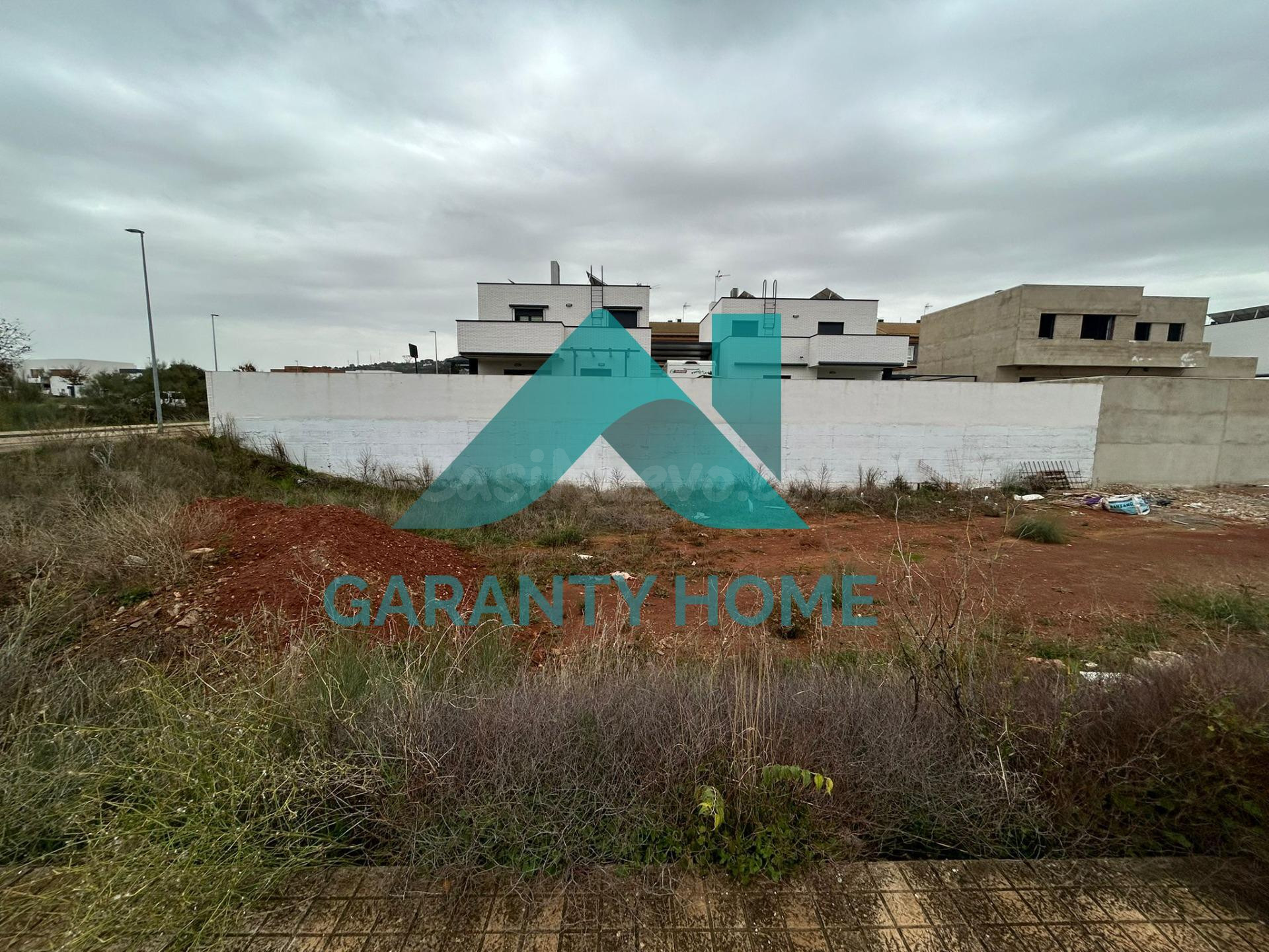 SE VENDE PARCELA EN ZONA VISTAHERMOSA