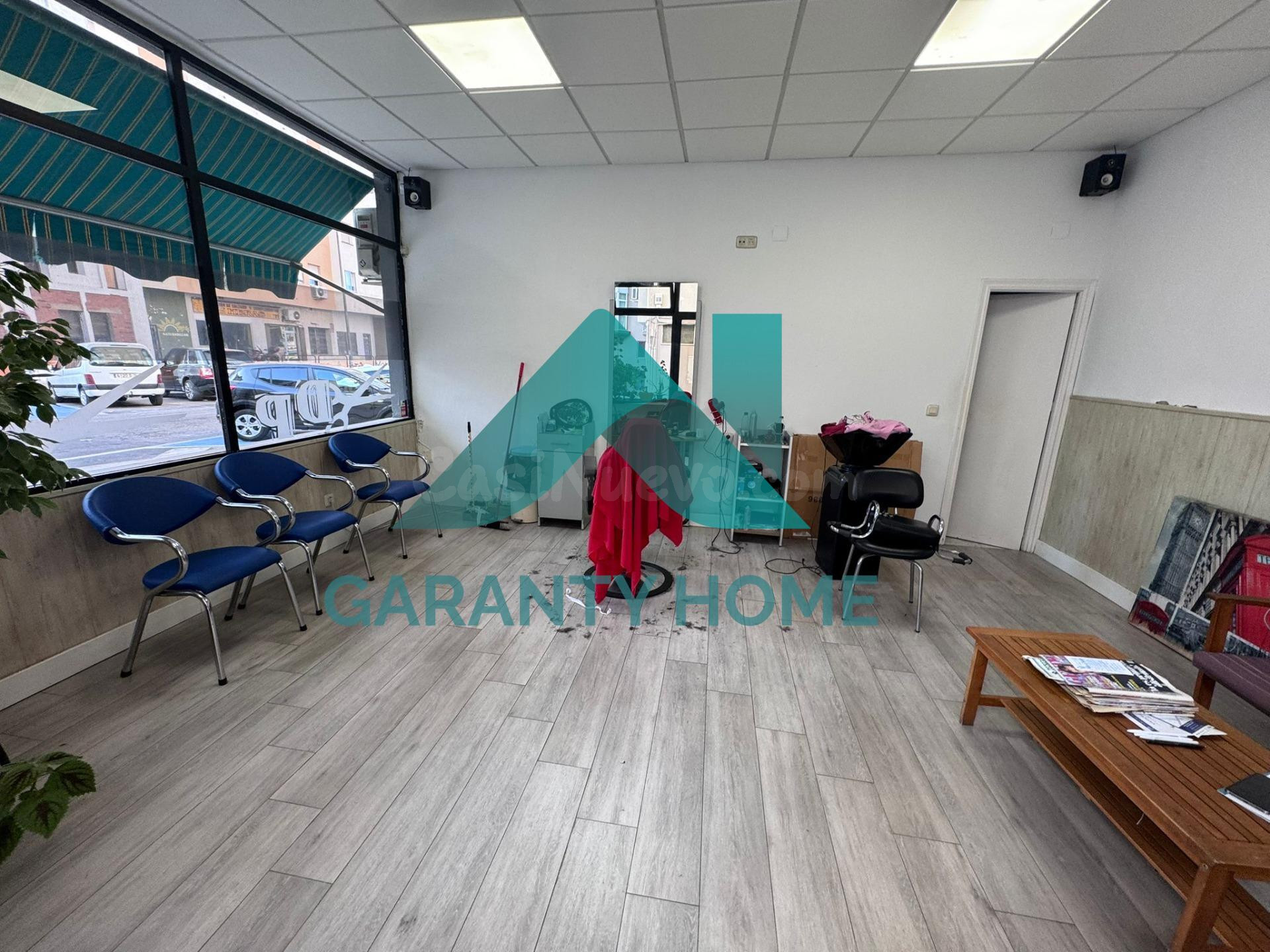 SE VENDE LOCAL COMERCIAL EN ANTONIO HURTADO (CÁCERES) ✂️✨ - foto 3