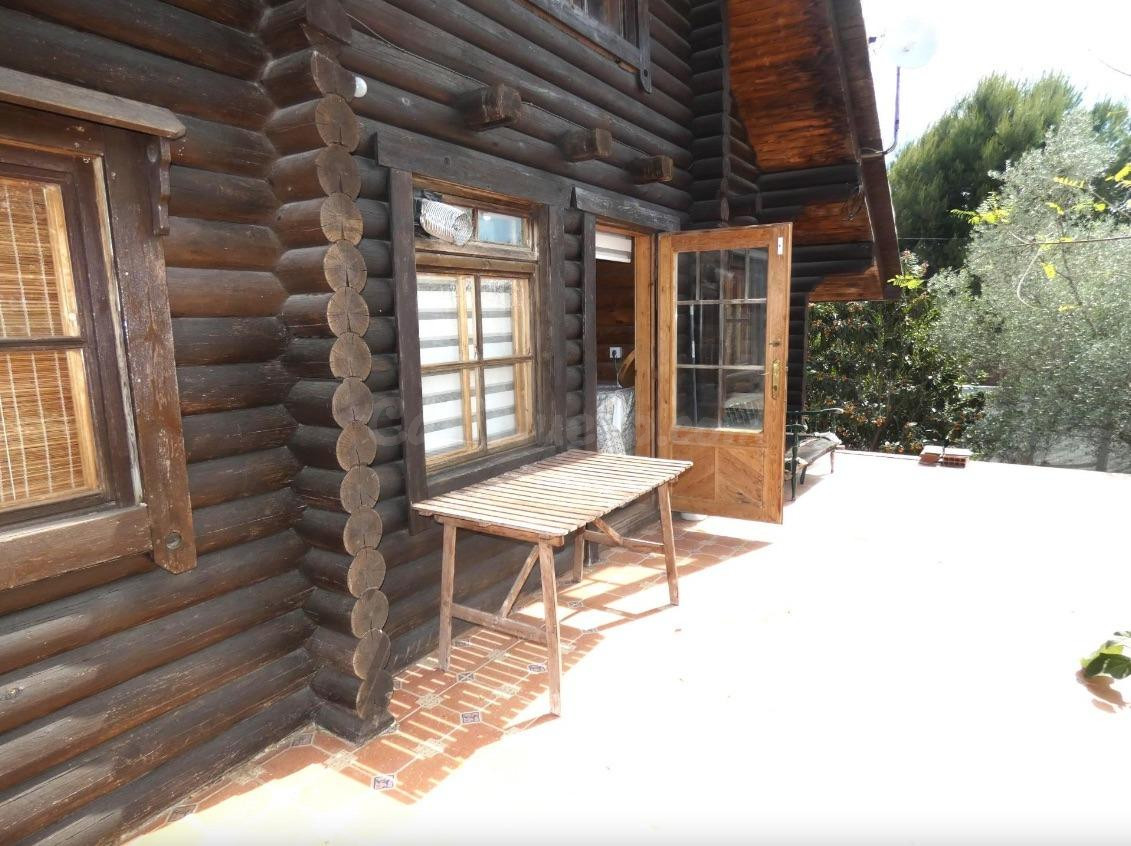 Se vende hermosa casa de madera en El Paraje de Molina de Se - foto 3