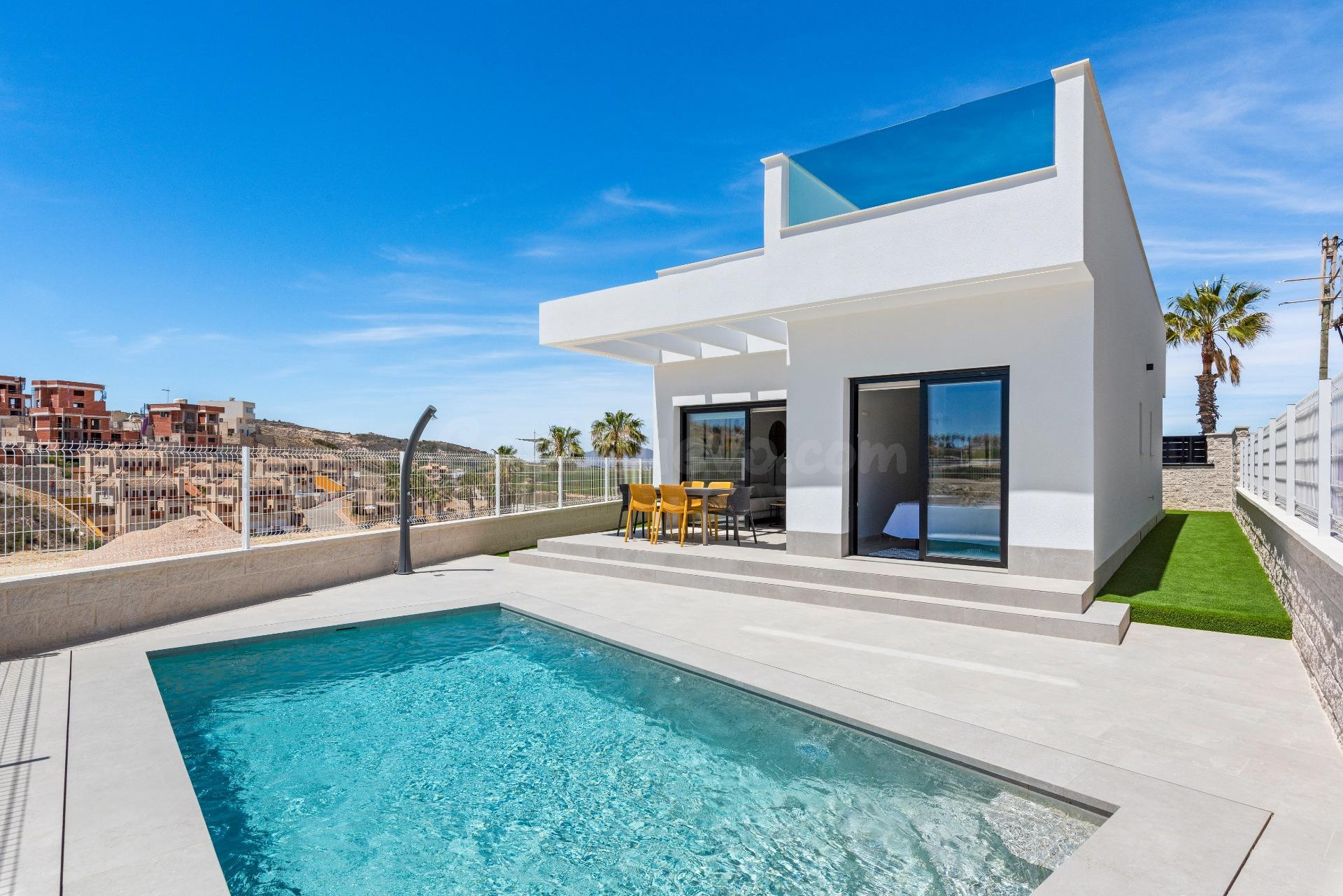 PRECIOSO CHALET EN CAMPO DE GOLF