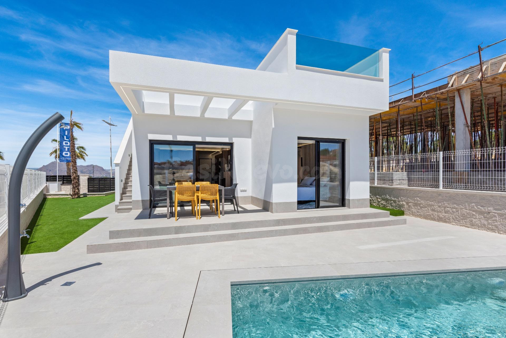 PRECIOSO CHALET EN CAMPO DE GOLF - foto 3