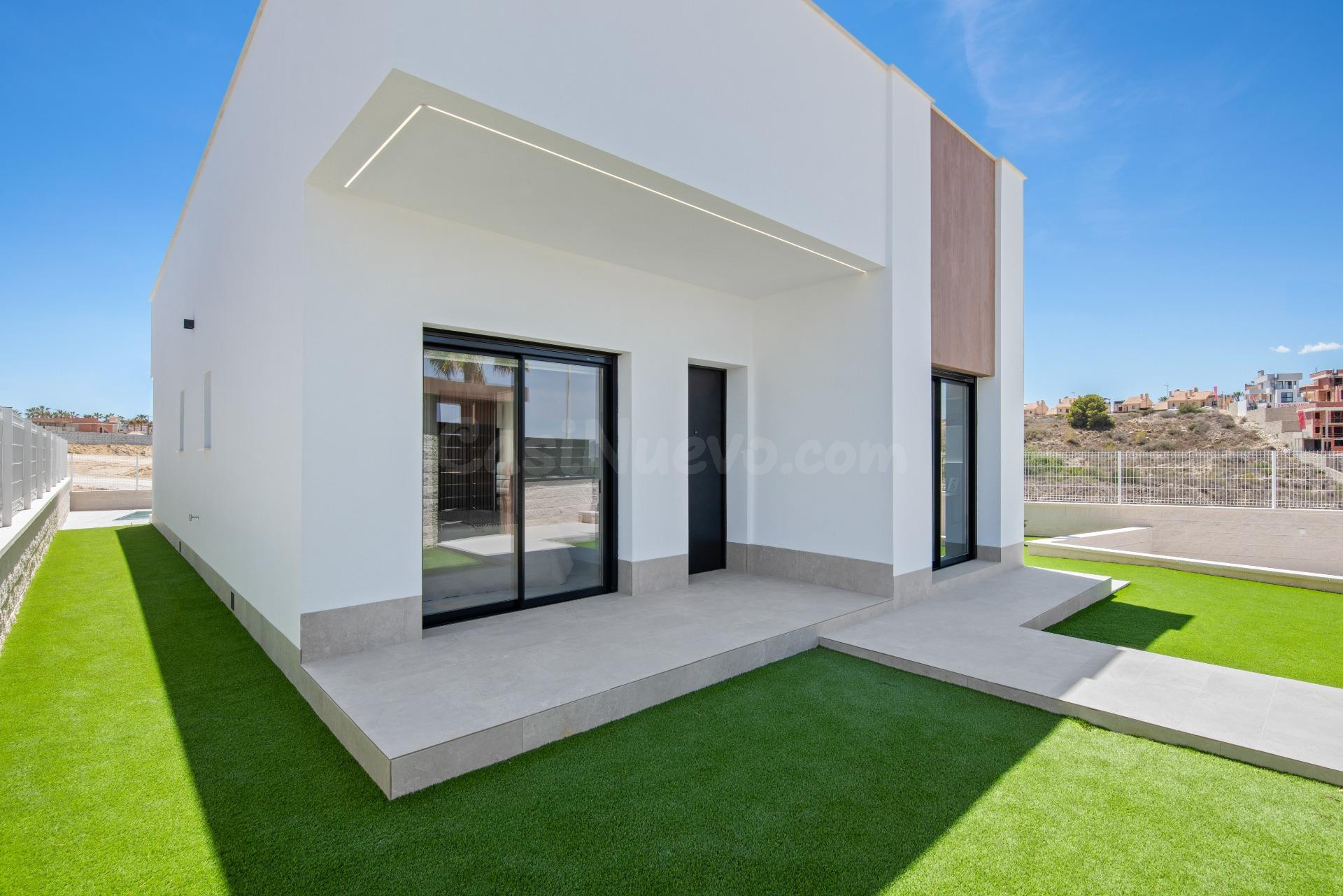 PRECIOSO CHALET EN CAMPO DE GOLF - foto 4
