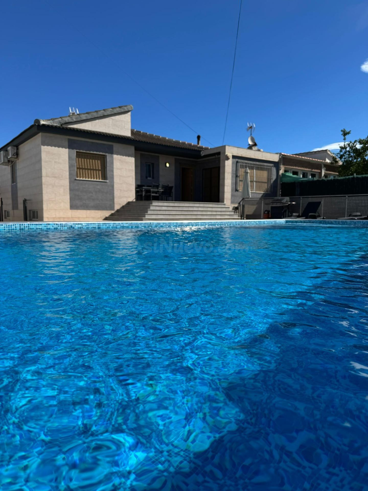 Impresionante Villa con gran parcela y sótano!!