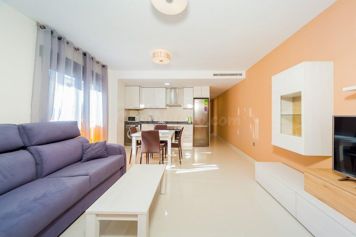 Bajo en residencial con piscina - foto 2