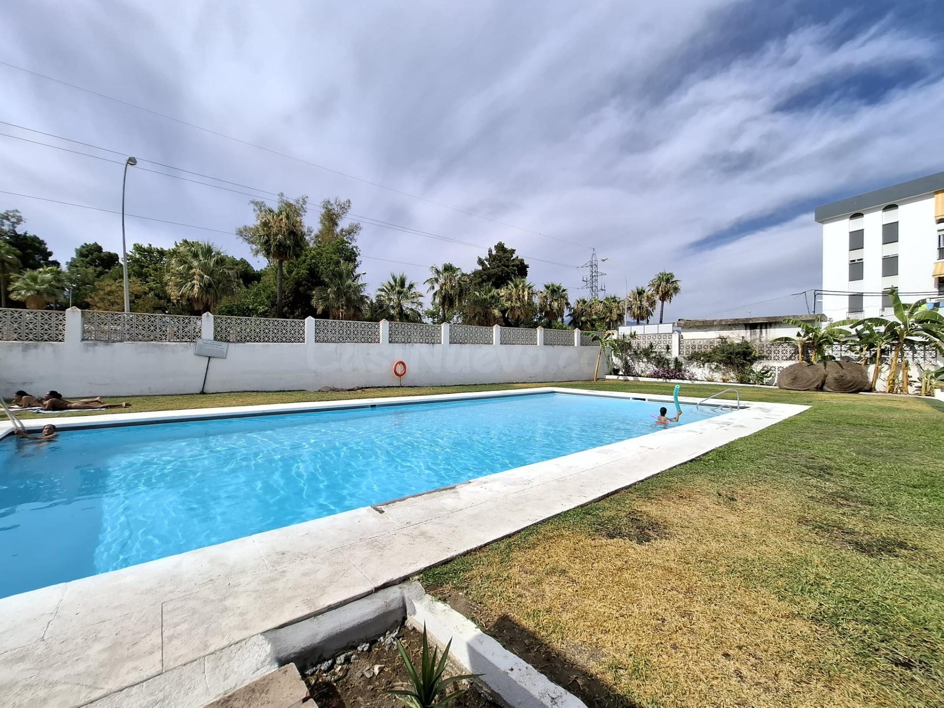 Impecable piso reformado de 3 habitaciones en San Pedro Alcá - foto 2