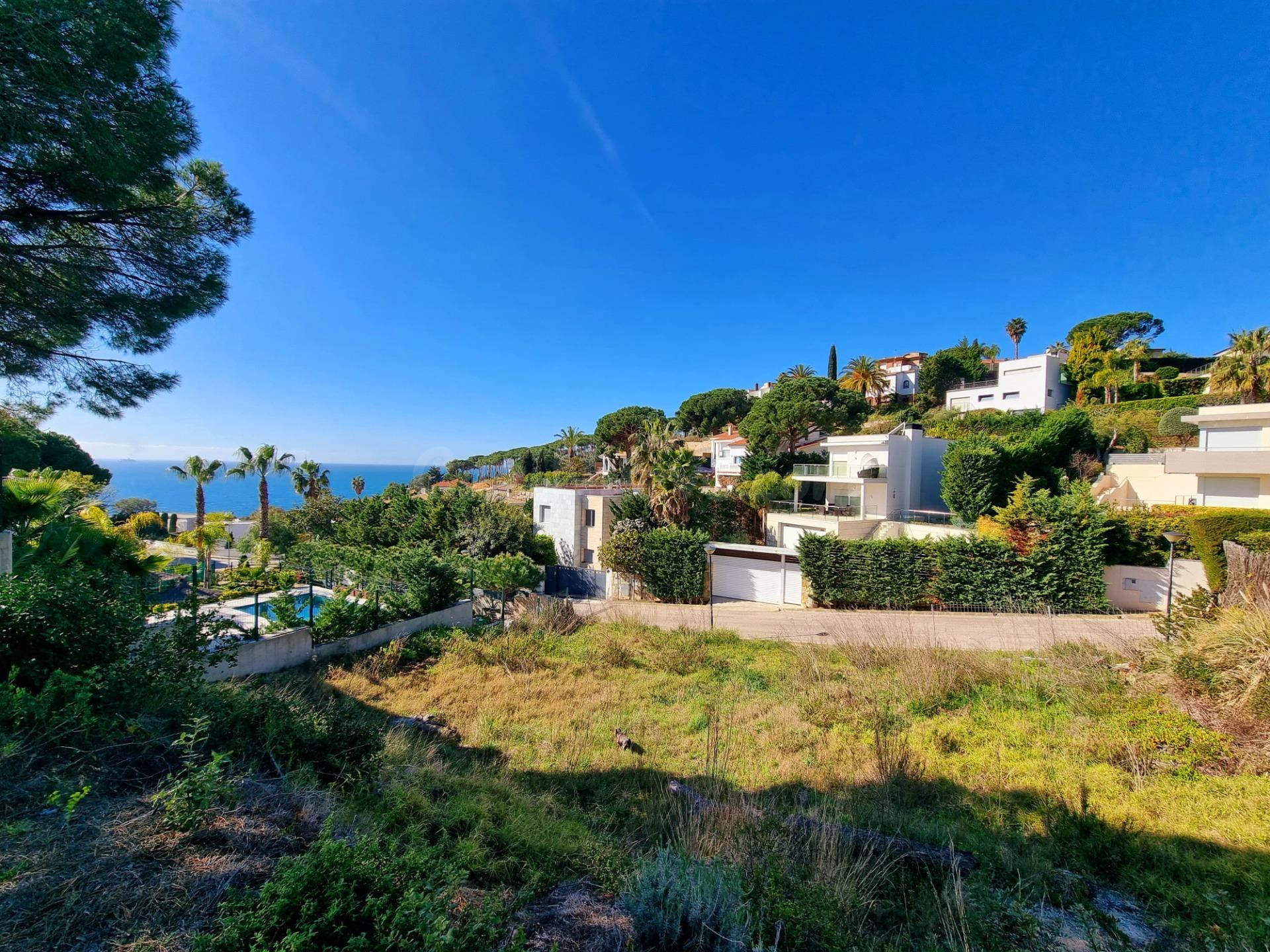 Terreno en Montgoda con vistas al mar - foto 4
