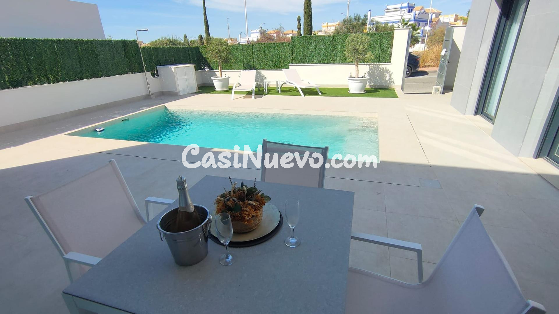 Fantásticas villas a estrenar de 3 dormitorios en el centro  - foto 4