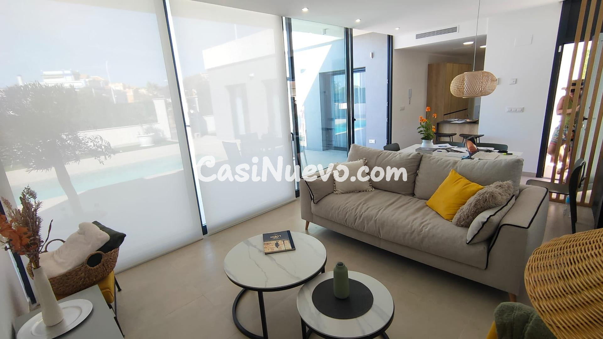 Fantásticas villas a estrenar de 3 dormitorios en el centro  - foto 5