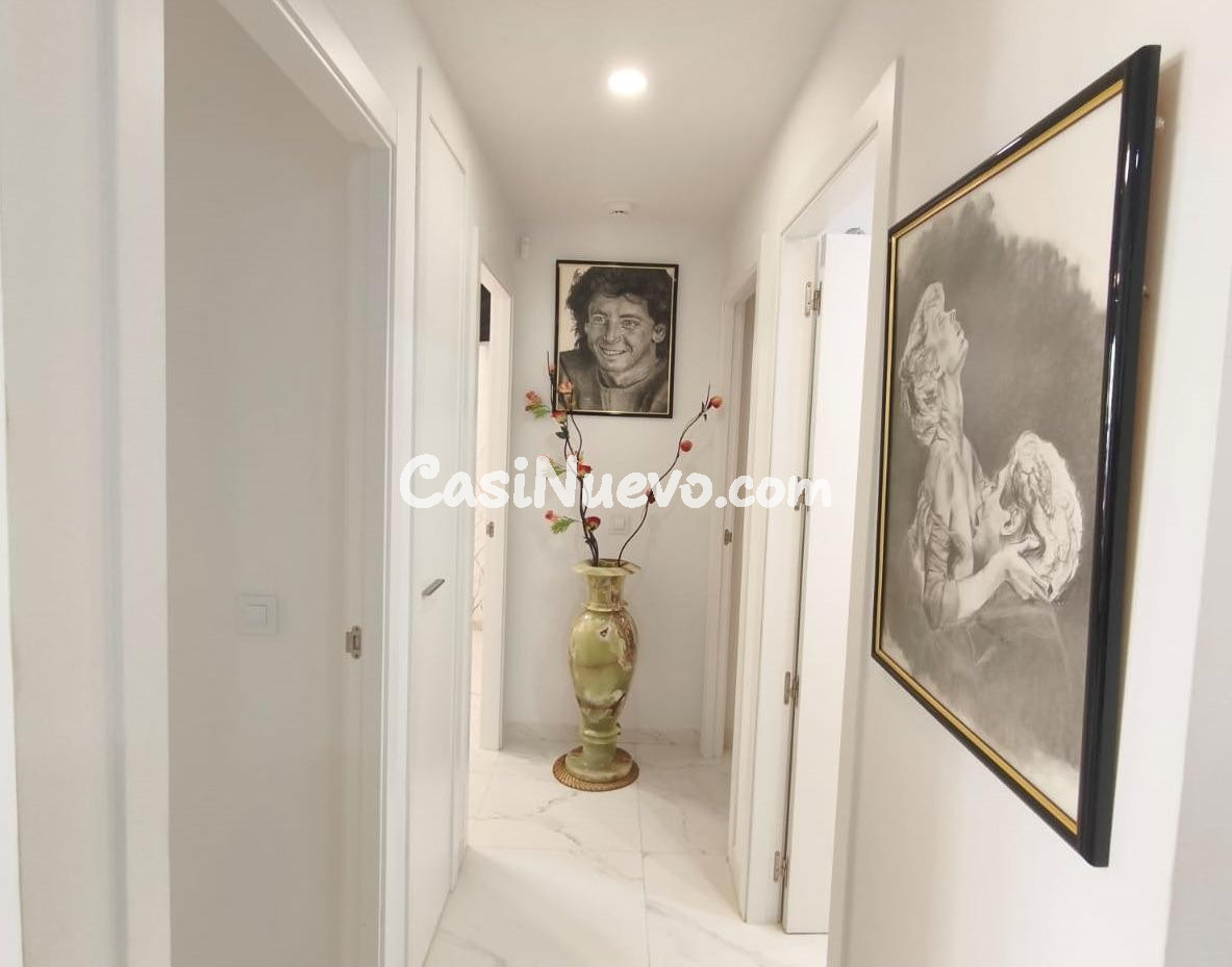 Ático con Vistas Panorámicas, Amplio Solárium y Zonas Comune - foto 8