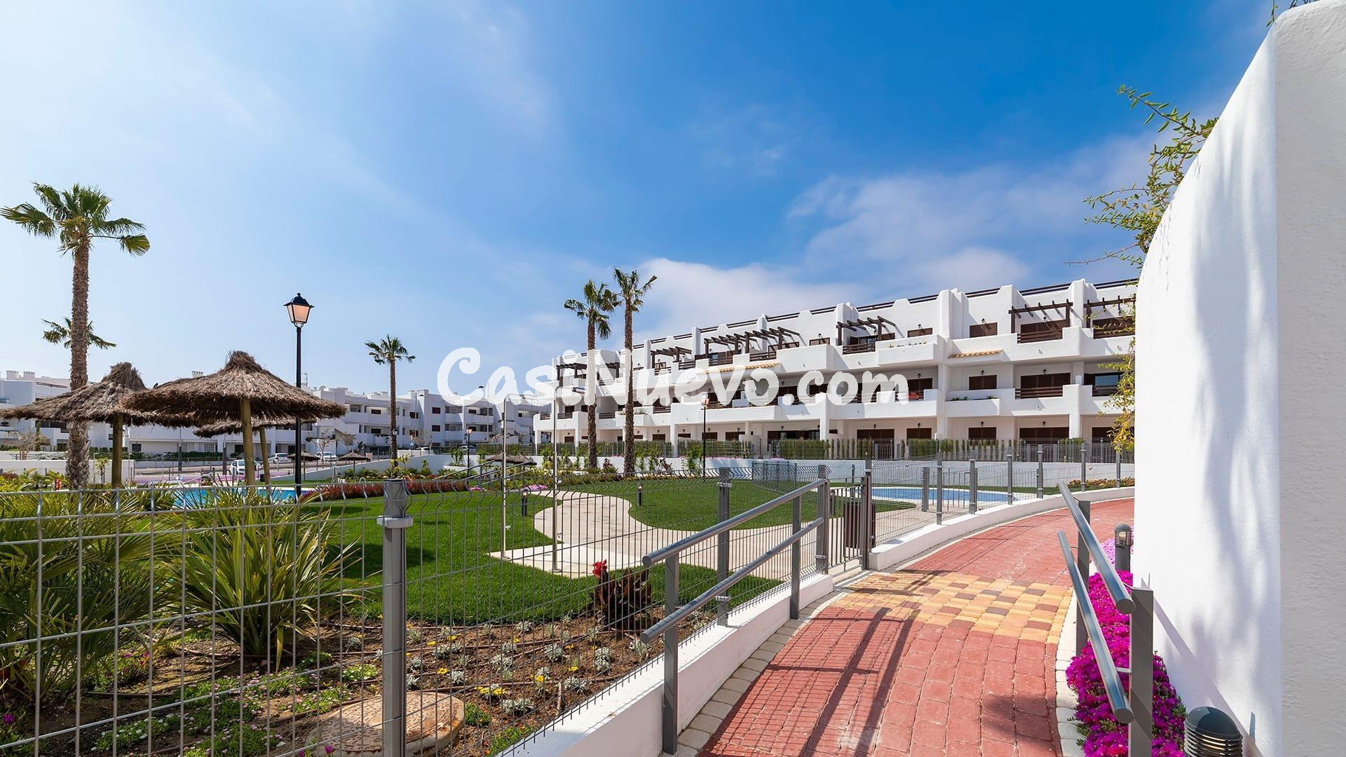 Ático con Vistas Panorámicas, Amplio Solárium y Zonas Comune - foto 24