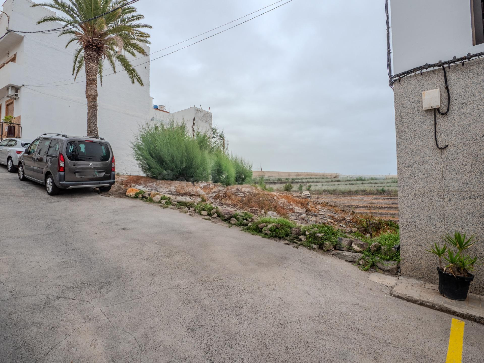 Terreno Urbano de 120 m2 - Arucas, Calle Isa 18