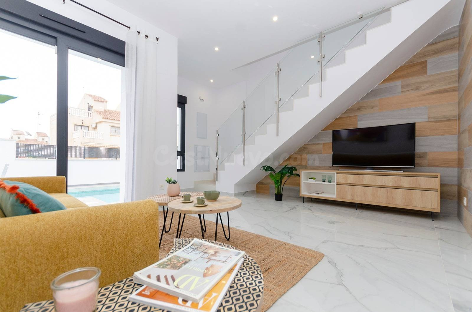 Descubre tu nuevo hogar en Torrevieja: Villa de Obra Nueva d - foto 2