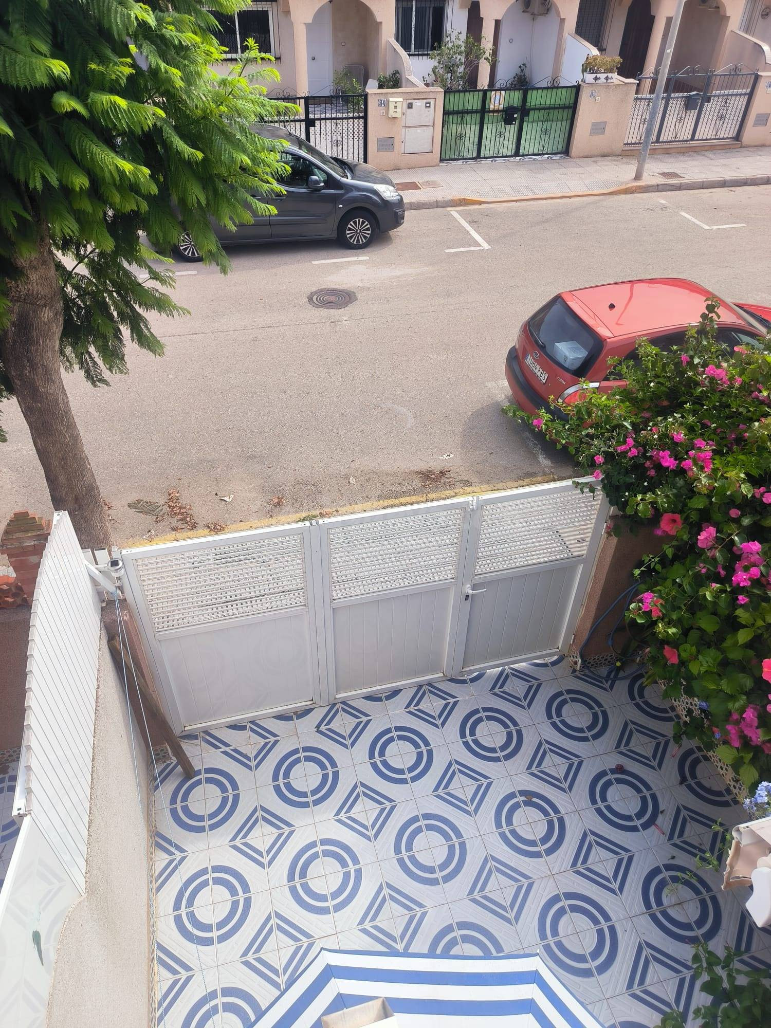Chalet adosdao en Los Alcazares - foto 4