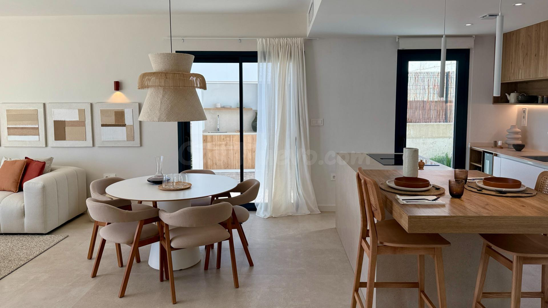 Una fantástica villa de 3 dormitorios y un plan con piscina  - foto 4