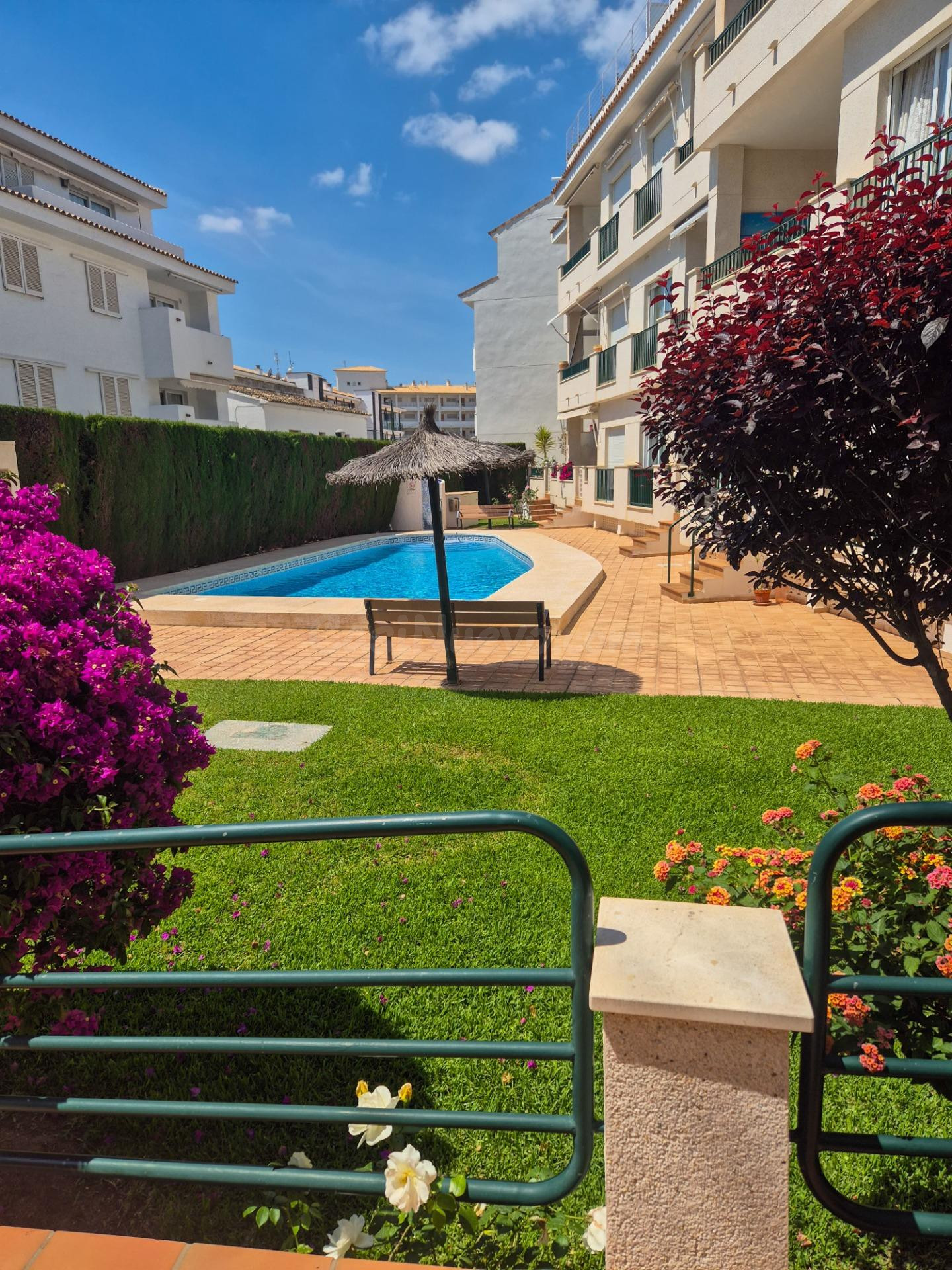 ¡Vive a solo 100 metros de una playa paradisíaca en Altea!