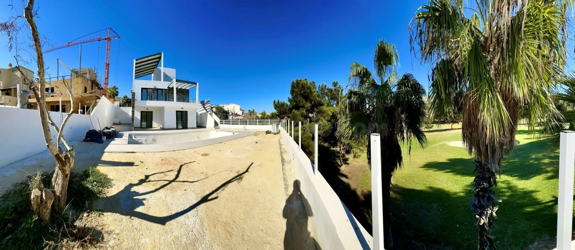 Villa de lujo en primera línea del campo de Golf - foto 3
