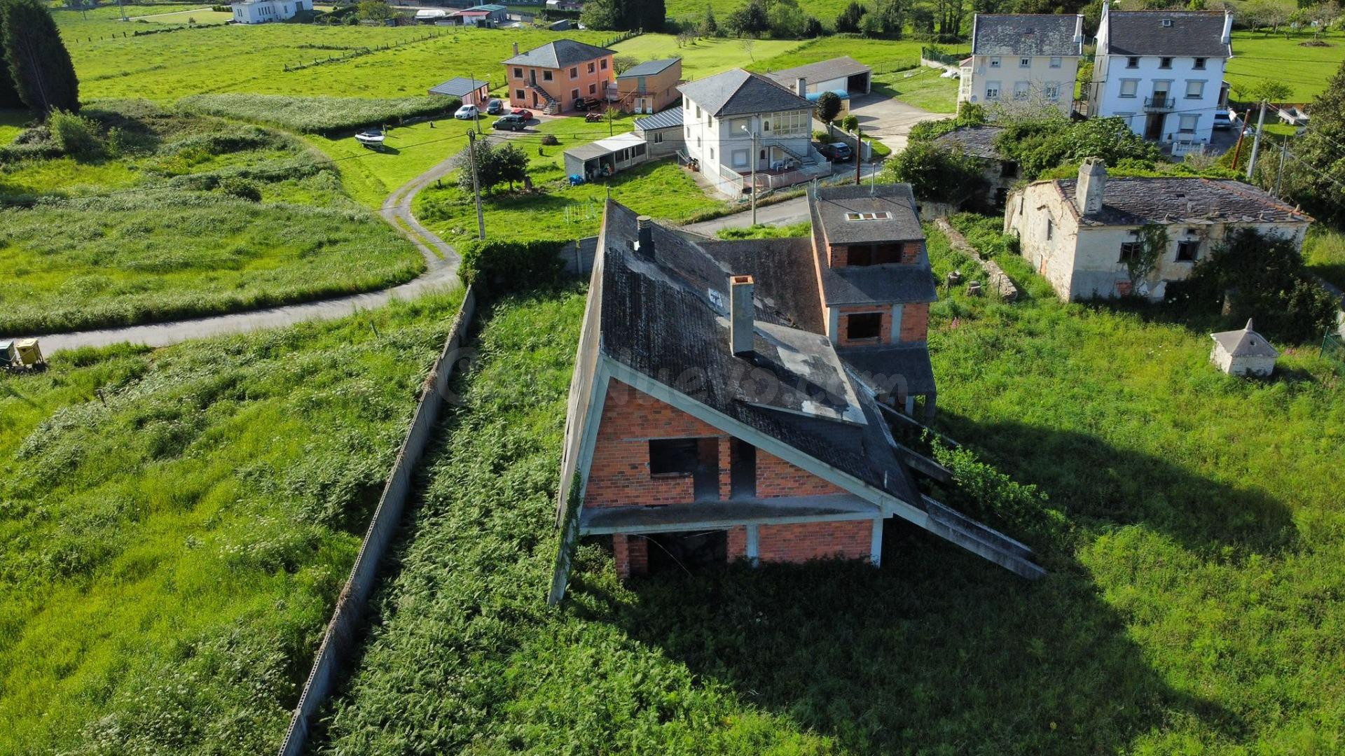 Finca y casa en construcción Cangas de Foz - foto 3