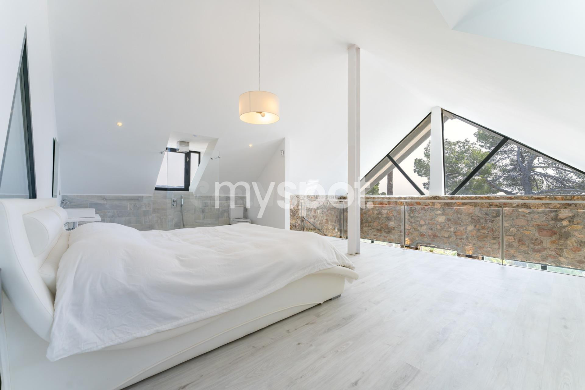 Villa mediterránea con casa de invitados con piscina y vista - foto 4