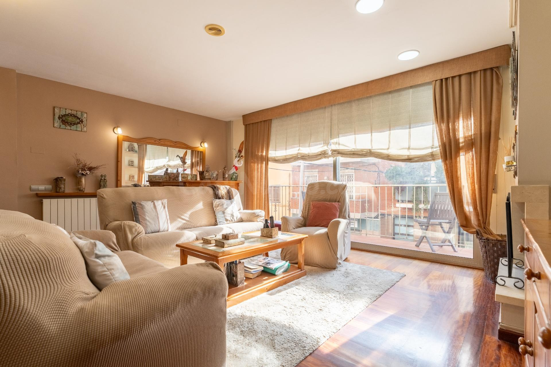 Casa o chalet independiente en venta en Calle del Segle XX - foto 3