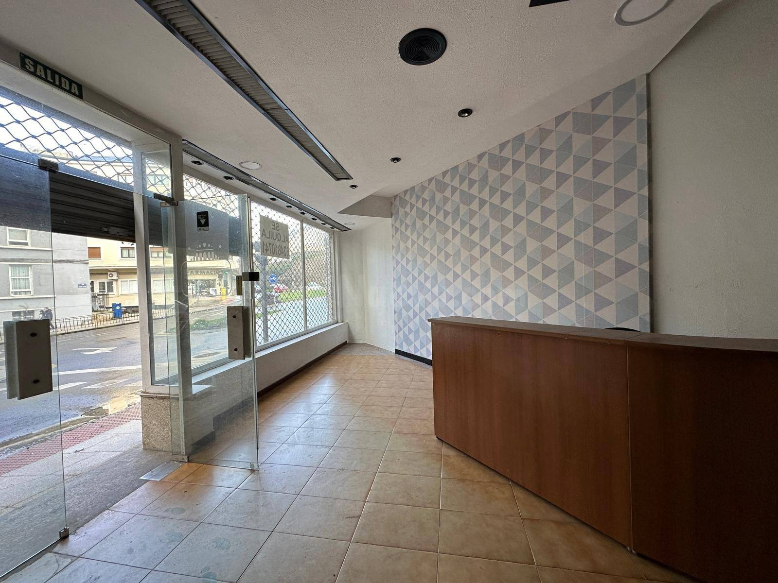 ¡Local en Venta en Rúa Cidade de Viveiro, Lugo! - foto 5