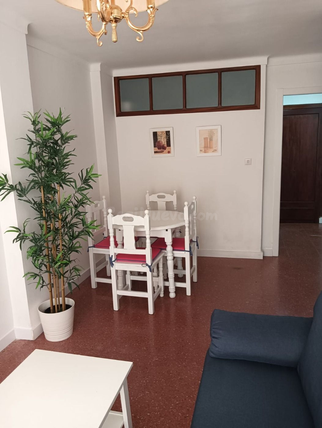 Los Remedios. Coqueto apartamento amueblado se alquila. Balcón terraza. - foto 2