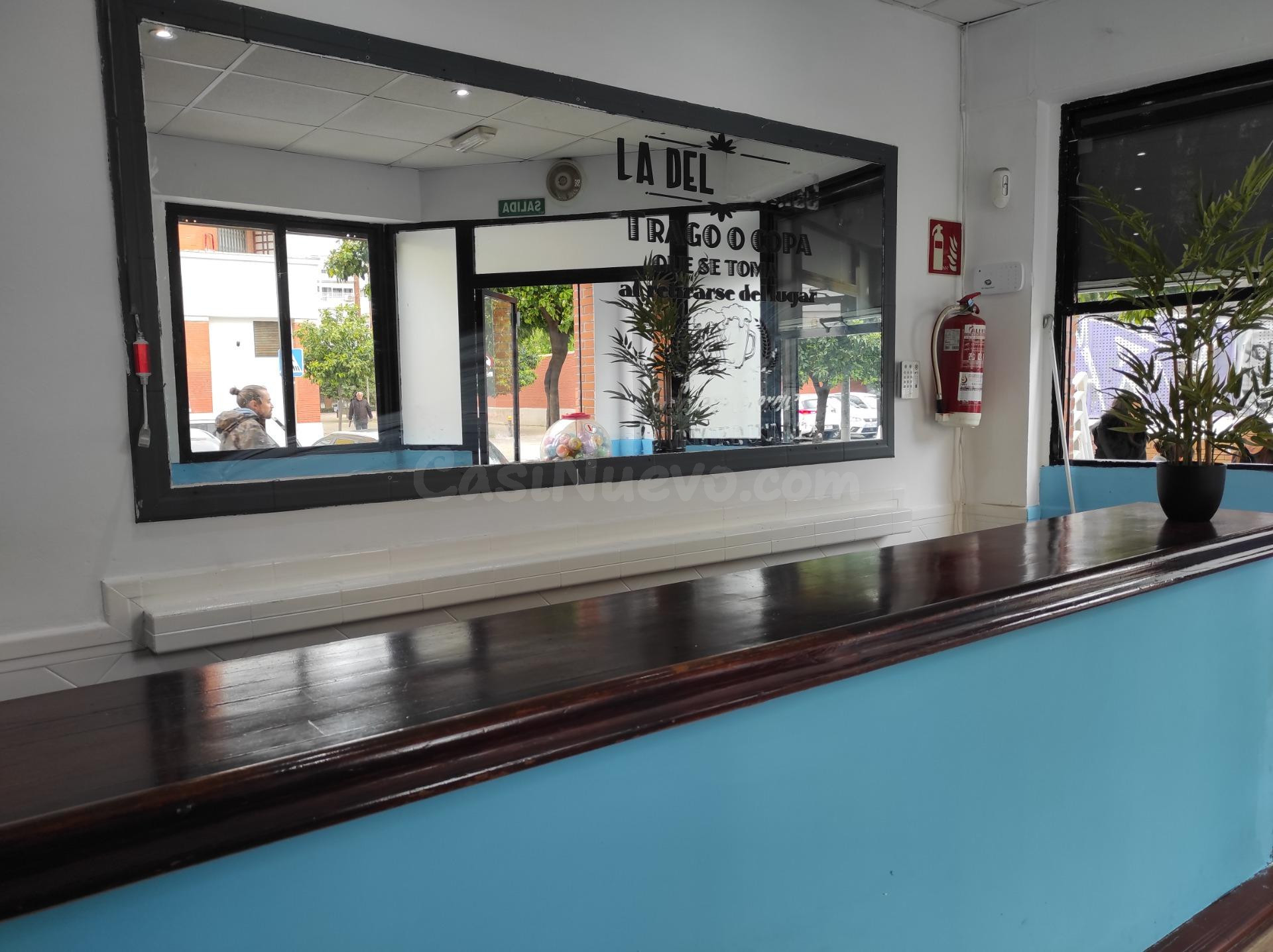 Local comercial junto a Torneo, con licencia de cocina, vela - foto 3