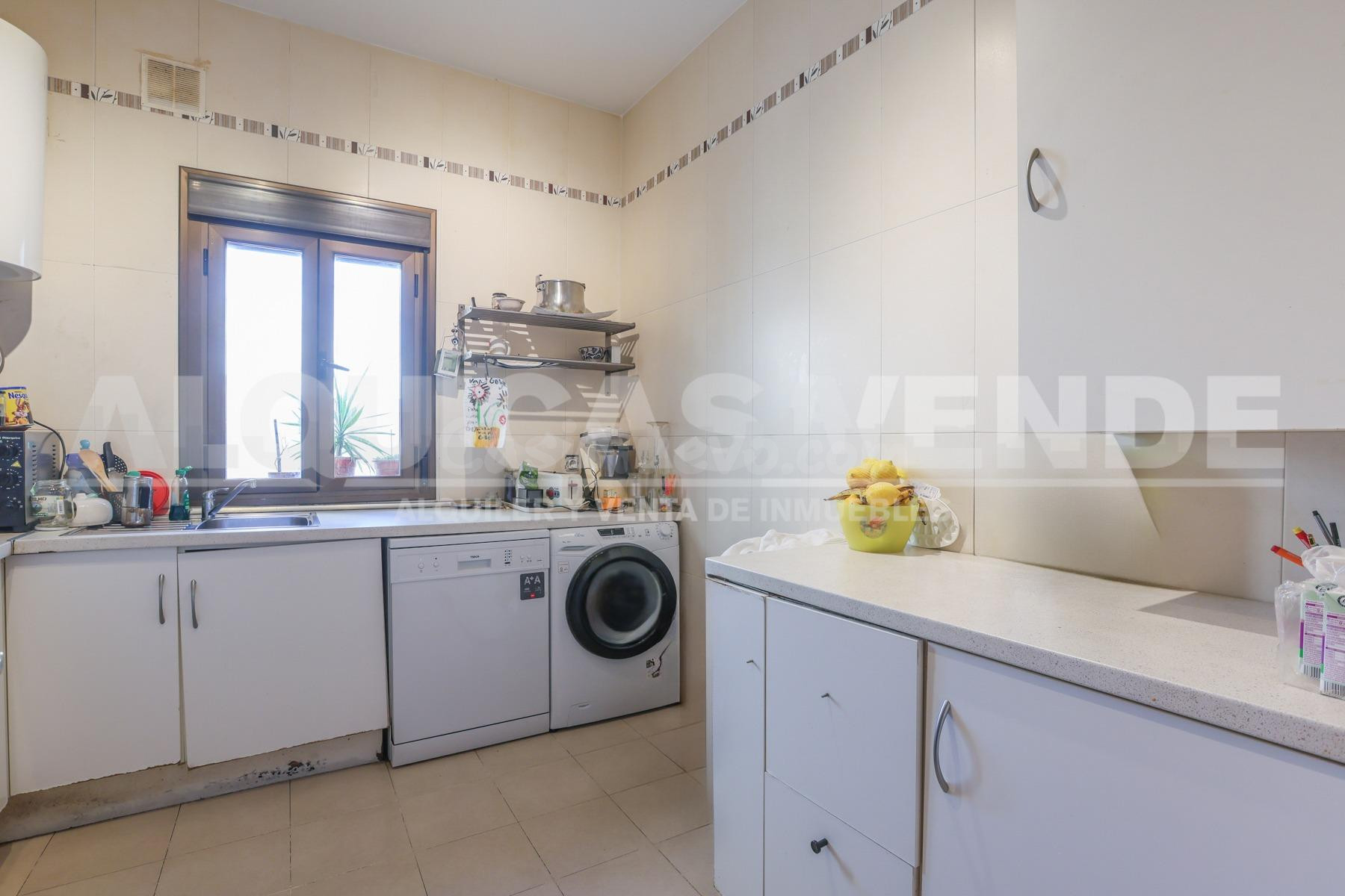 Excelente vivienda en una situción inmejorable. Centro de Sevilla. 5 m de Corte Inglés - foto 2