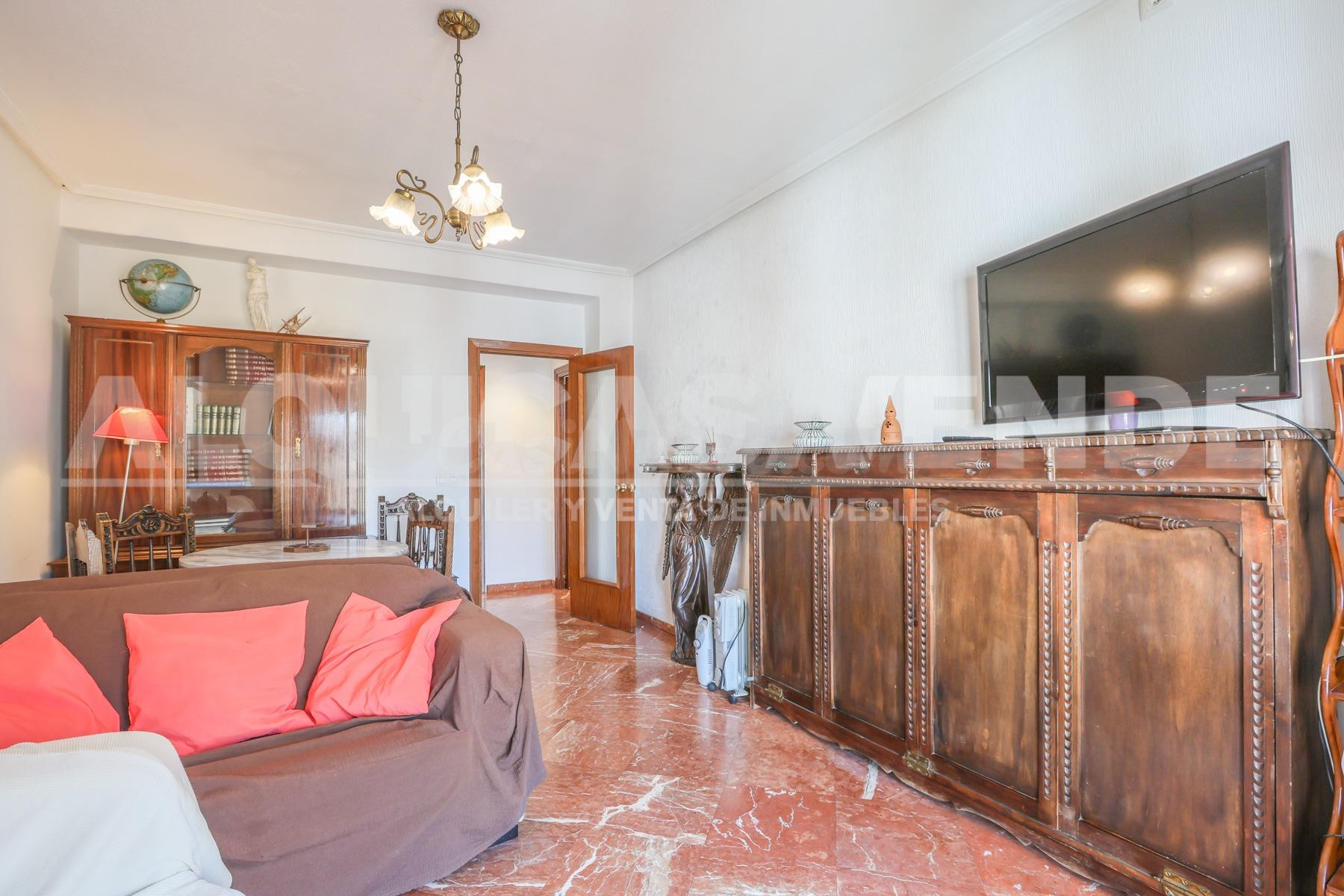 Piso en Venta en el Corazón de Sevilla - Plaza de la Encarna - foto 5