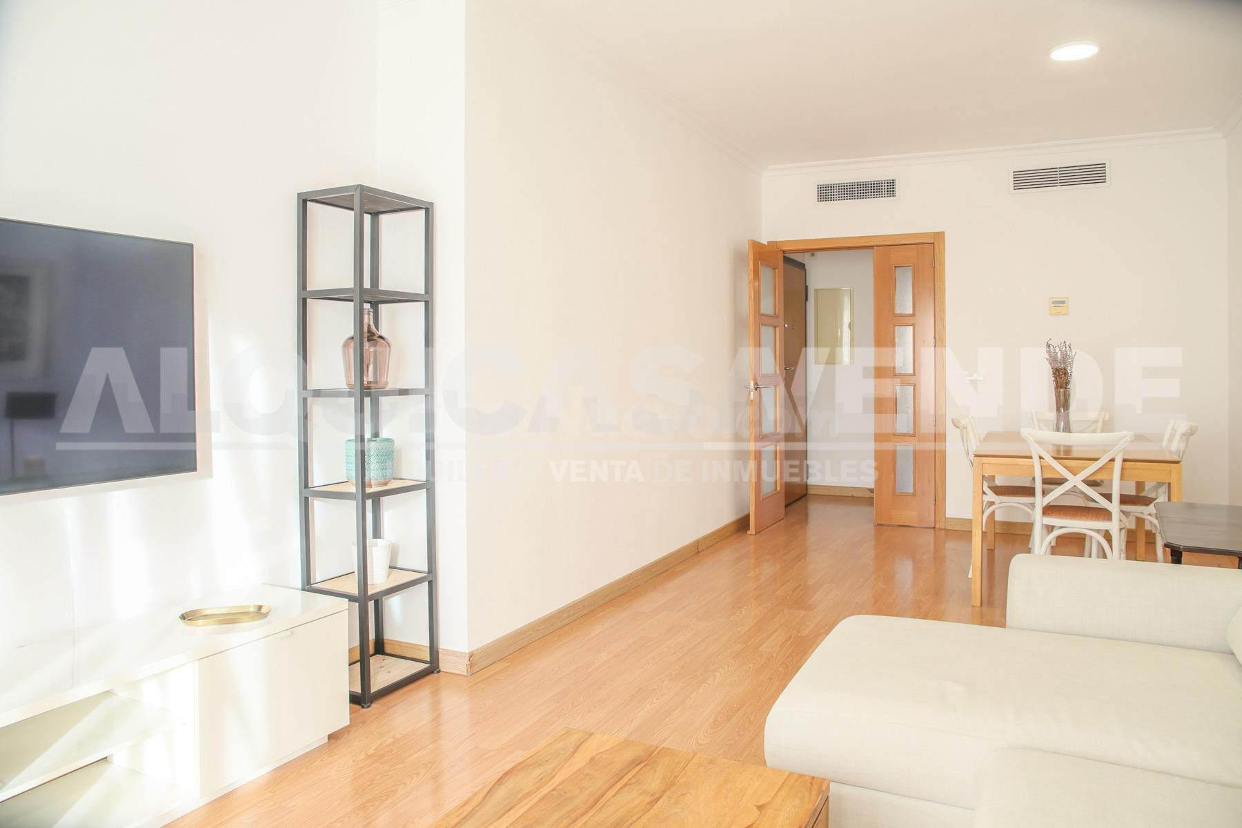 Bermejales, junto CC Lagoh. Vivvieda de calidades de lujo 2 habitaciones 2 baños. Garaje. Trastero. Piscina. Pistas deportivas. - foto 4