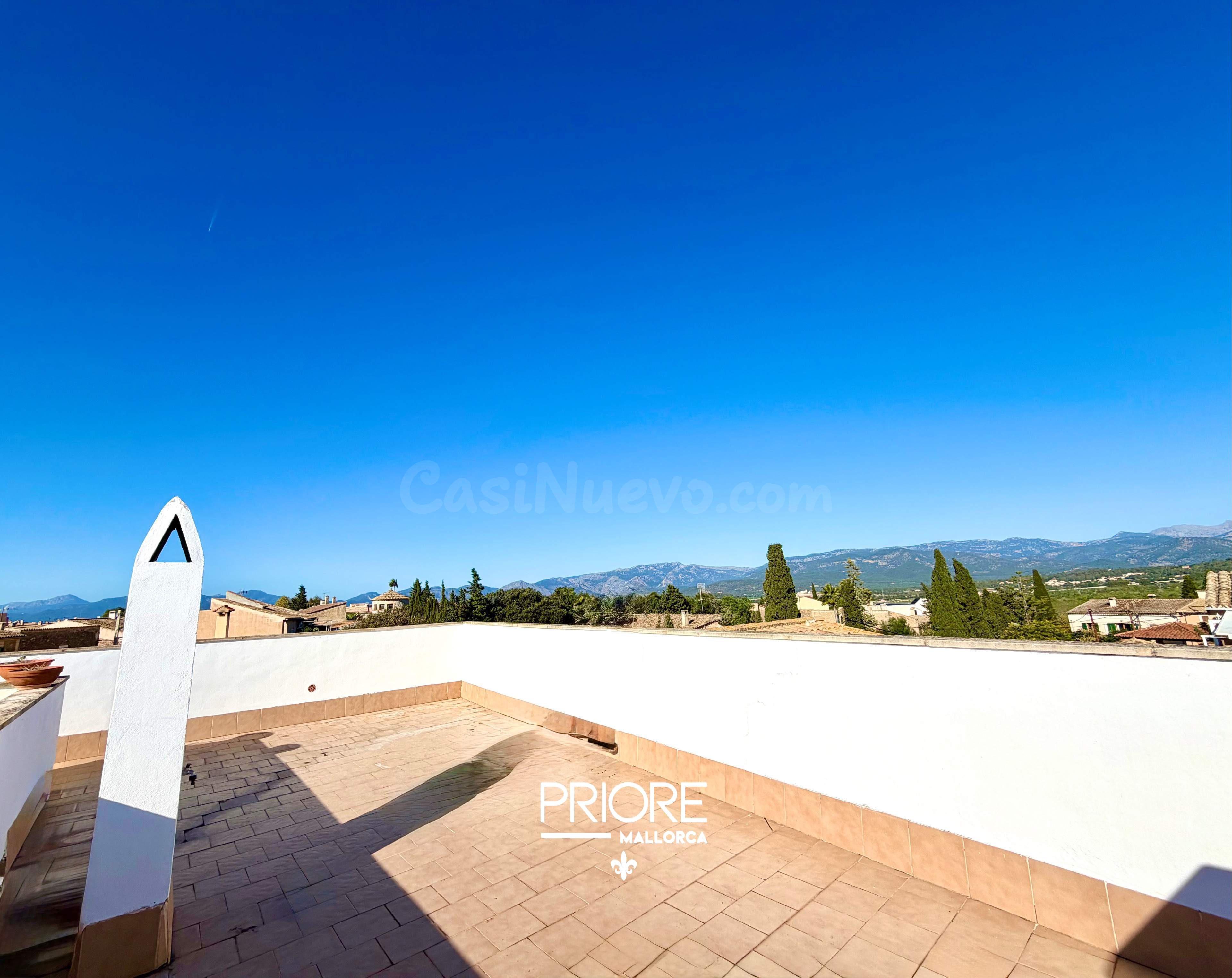 Bajo con terraza solarium y parking