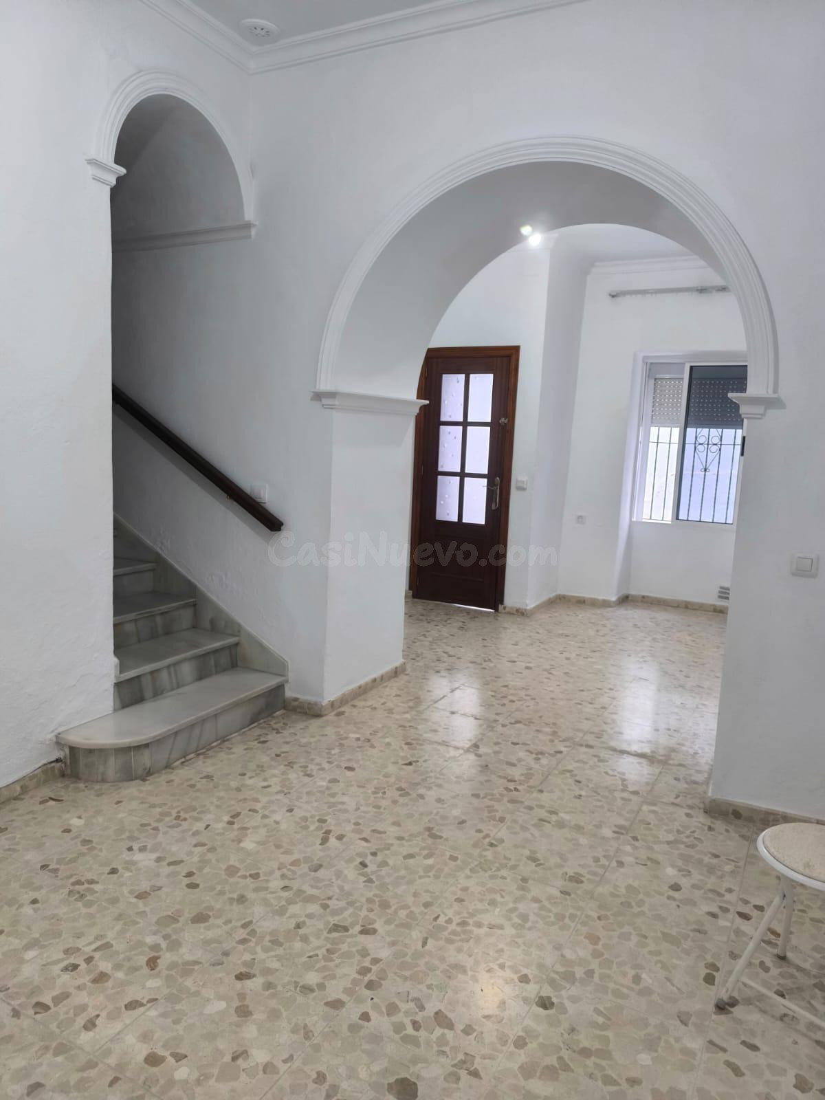 CASA INDEPENDIENTE EN EL CENTRO DE ARCOS