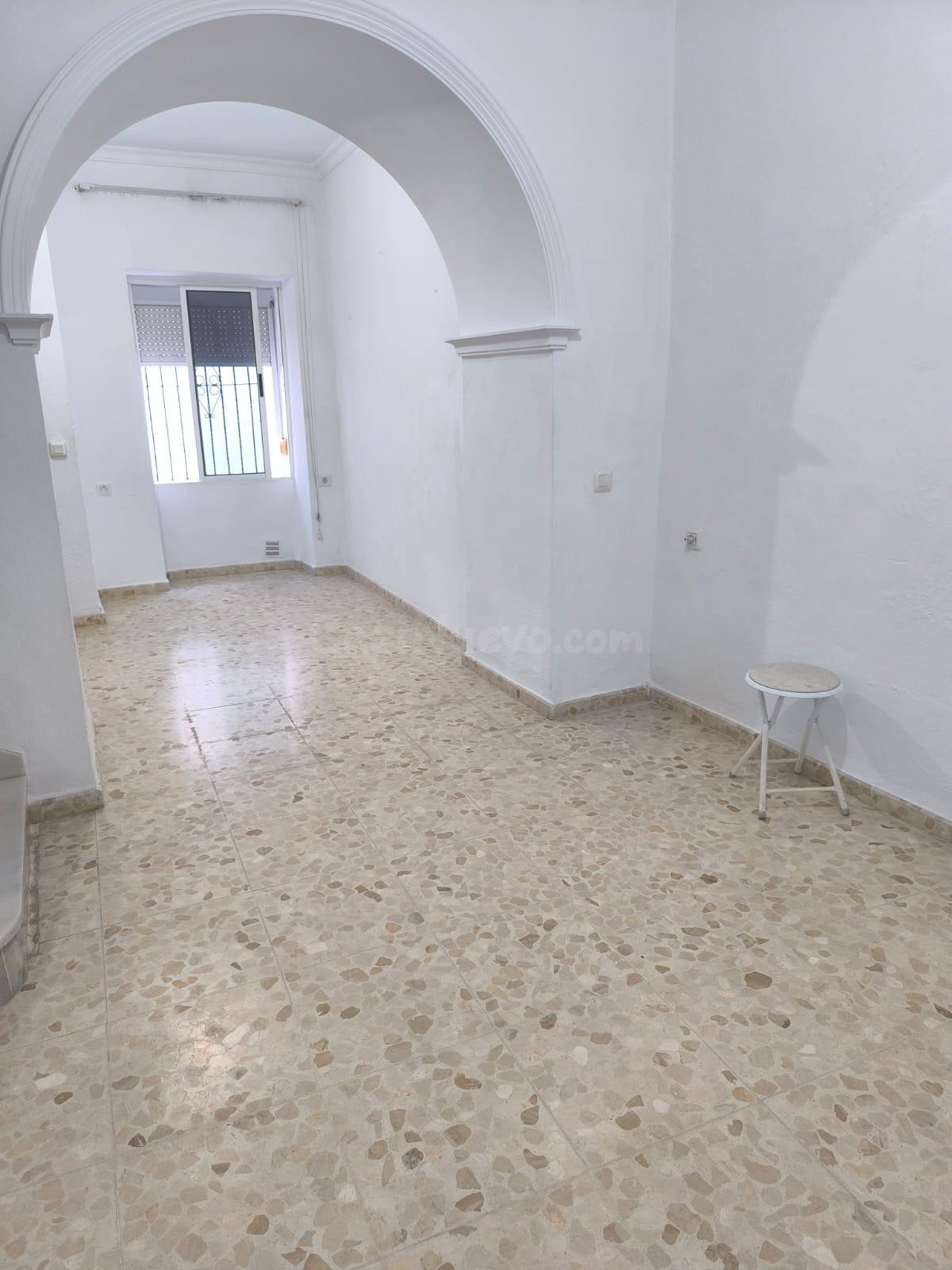 CASA INDEPENDIENTE EN EL CENTRO DE ARCOS - foto 2