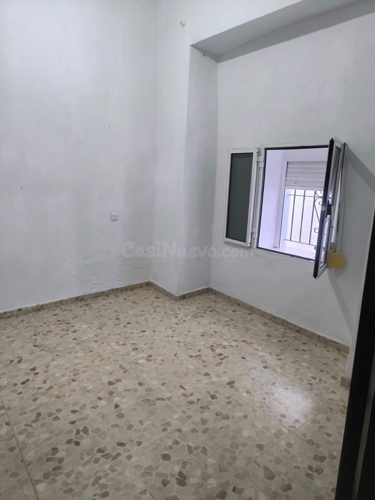CASA INDEPENDIENTE EN EL CENTRO DE ARCOS - foto 3