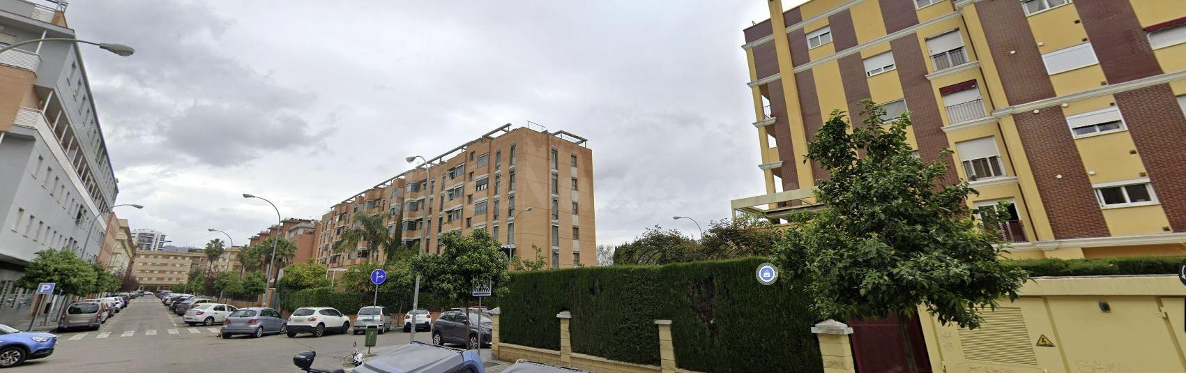 Local comercial a pie de calle en Arroyo del Moro!!! - foto 4
