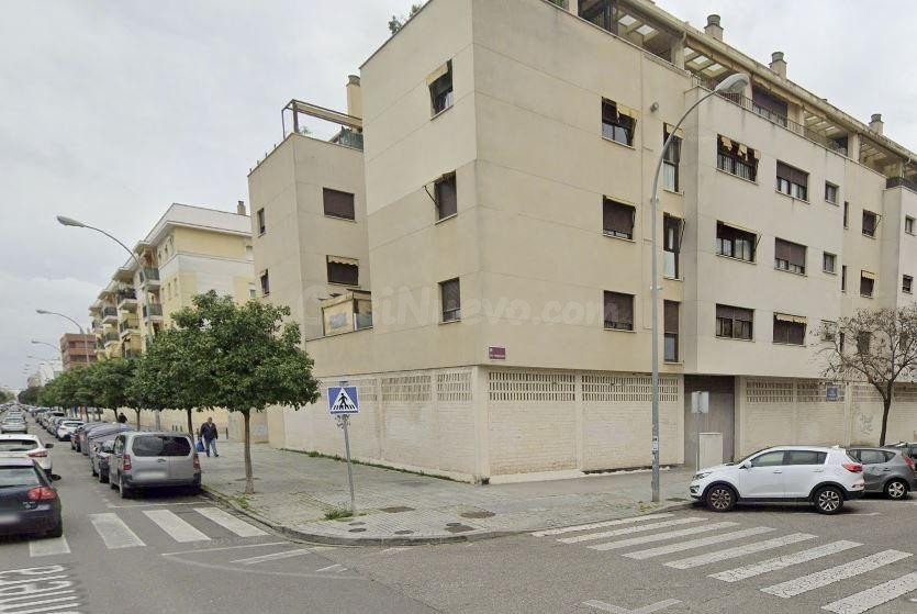 LOCAL COMERCIAL A PIE DE CALLE JUNTO AL PALACIO DE JUSTICIA