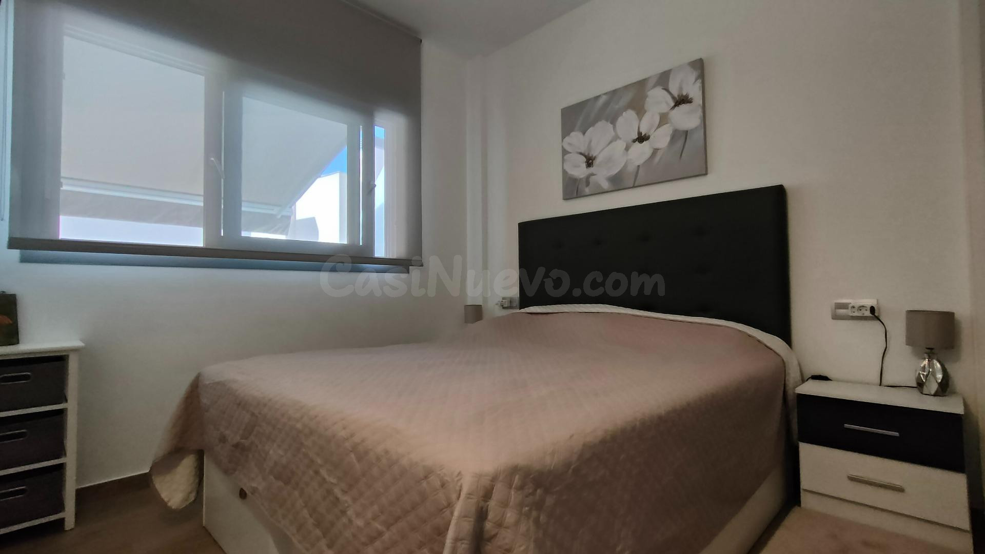 APARTAMENTO DE 2 DORMITORIOS 2 BAÑOS, GARAJE, EN TORREVIEJA  - foto 5