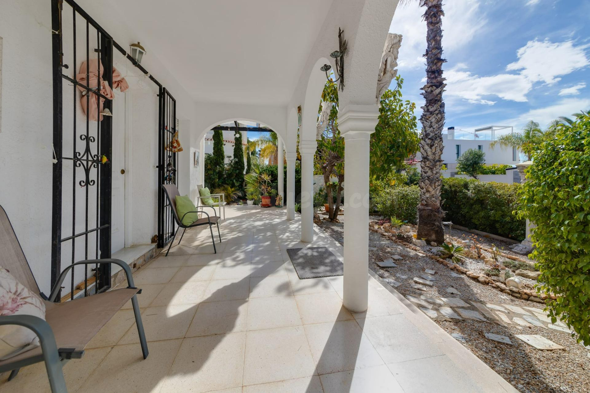 VILLA INDEPENDIENTE EN ORIHUELA COSTA( LA ZENIA) CON PISCINA - foto 3