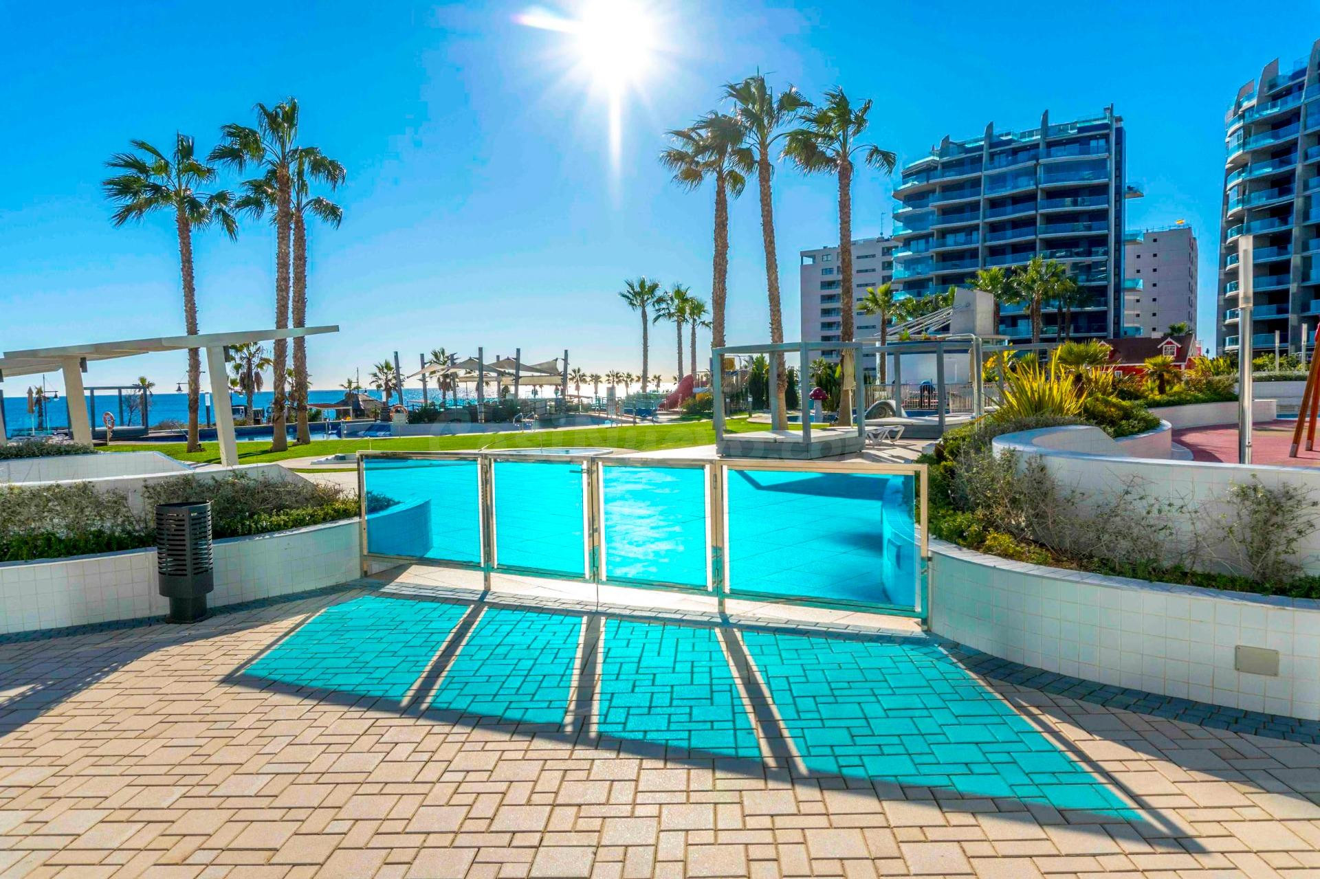 APARTAMENTO CON VISTAS AL MAR! EN PUNTA PRIMA (ORIHUEL COSTA - foto 5