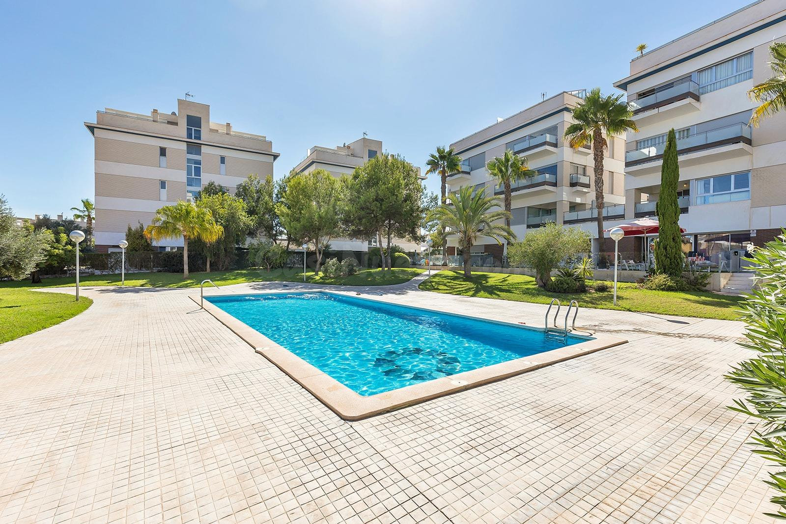 BONITO APARTAMENTO EN ORIHUELA COSTA. 2 DORM. 2 BAÑOS. GARAJ - foto 3