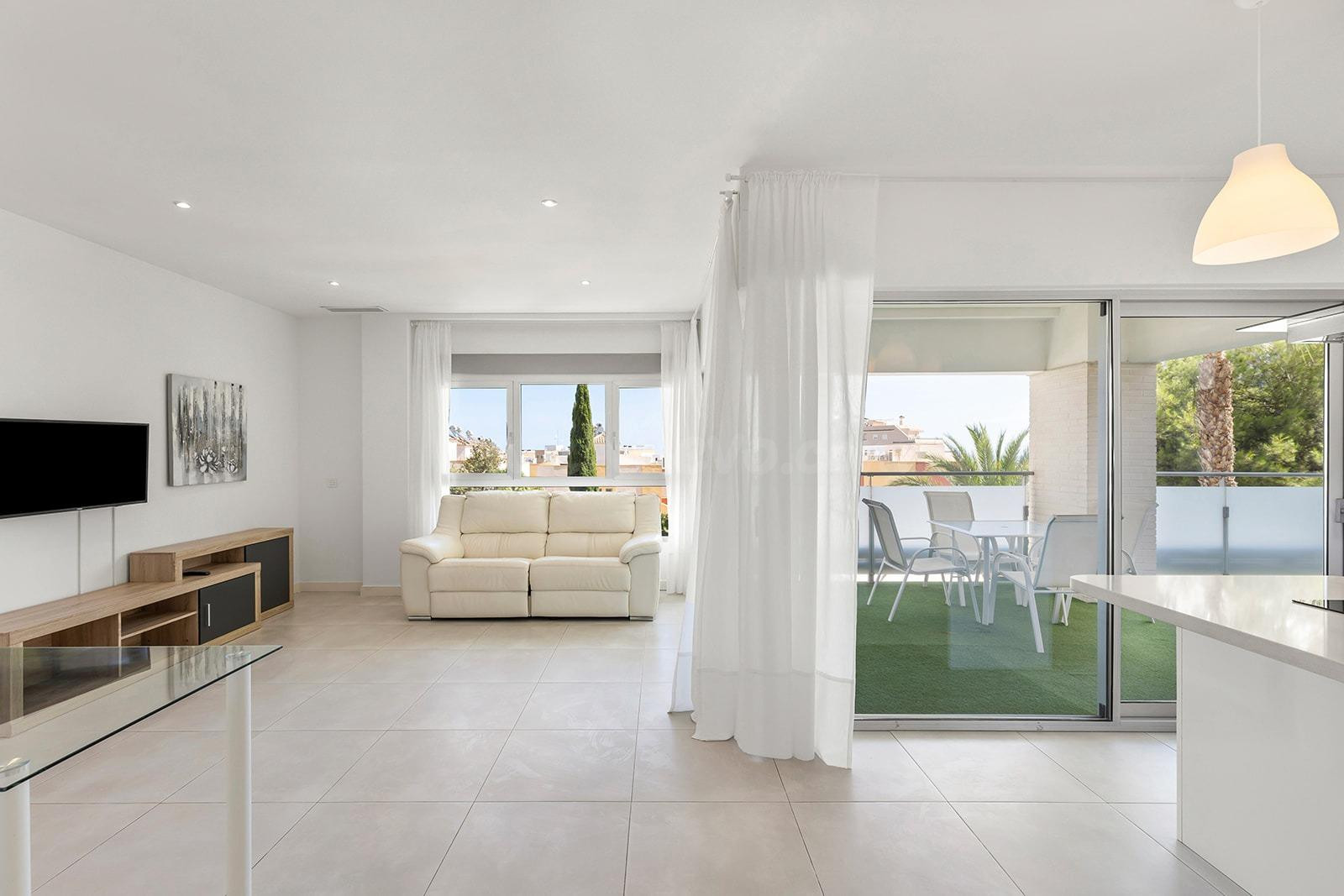 BONITO APARTAMENTO EN ORIHUELA COSTA. 2 DORM. 2 BAÑOS. GARAJ - foto 5