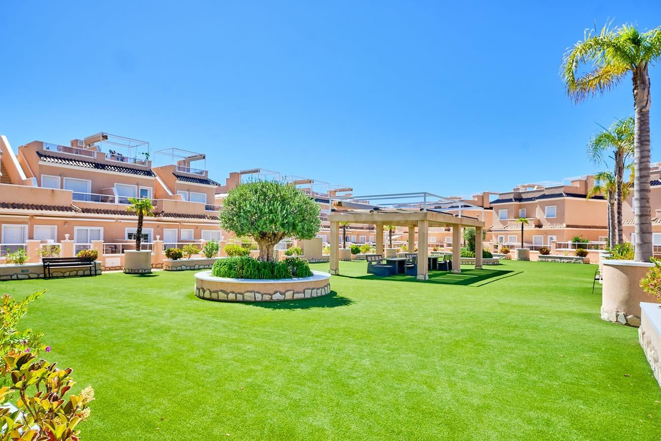 APARTAMENTO DE 3 DORMITORIOS 2 BAÑOS EN LOMAS DE CABO ROIG ( - foto 2
