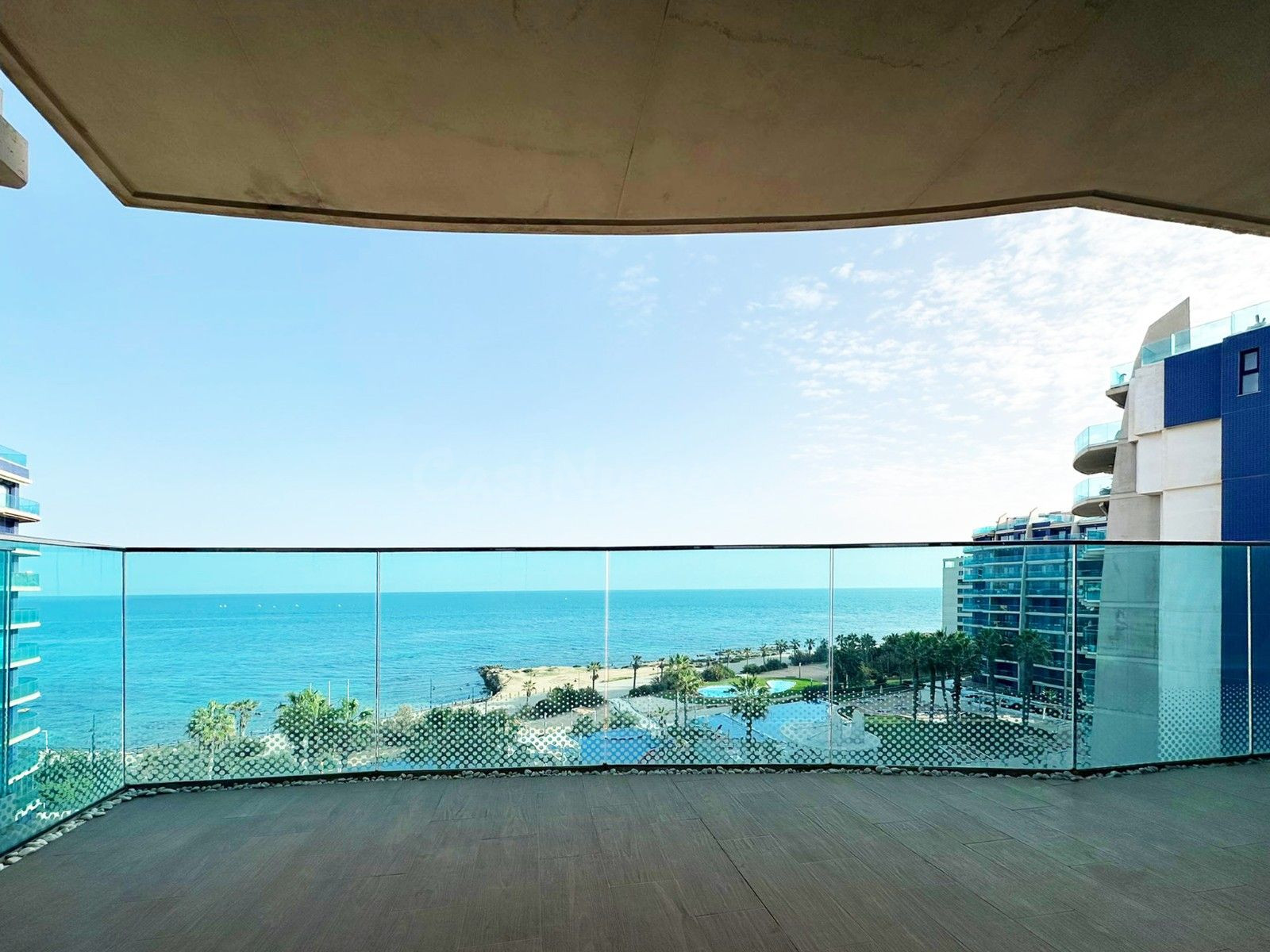 APARTAMENTO CON VISTAS AL MAR DE 2 DORMITORIOS 2 BAÑOS EN PU - foto 3