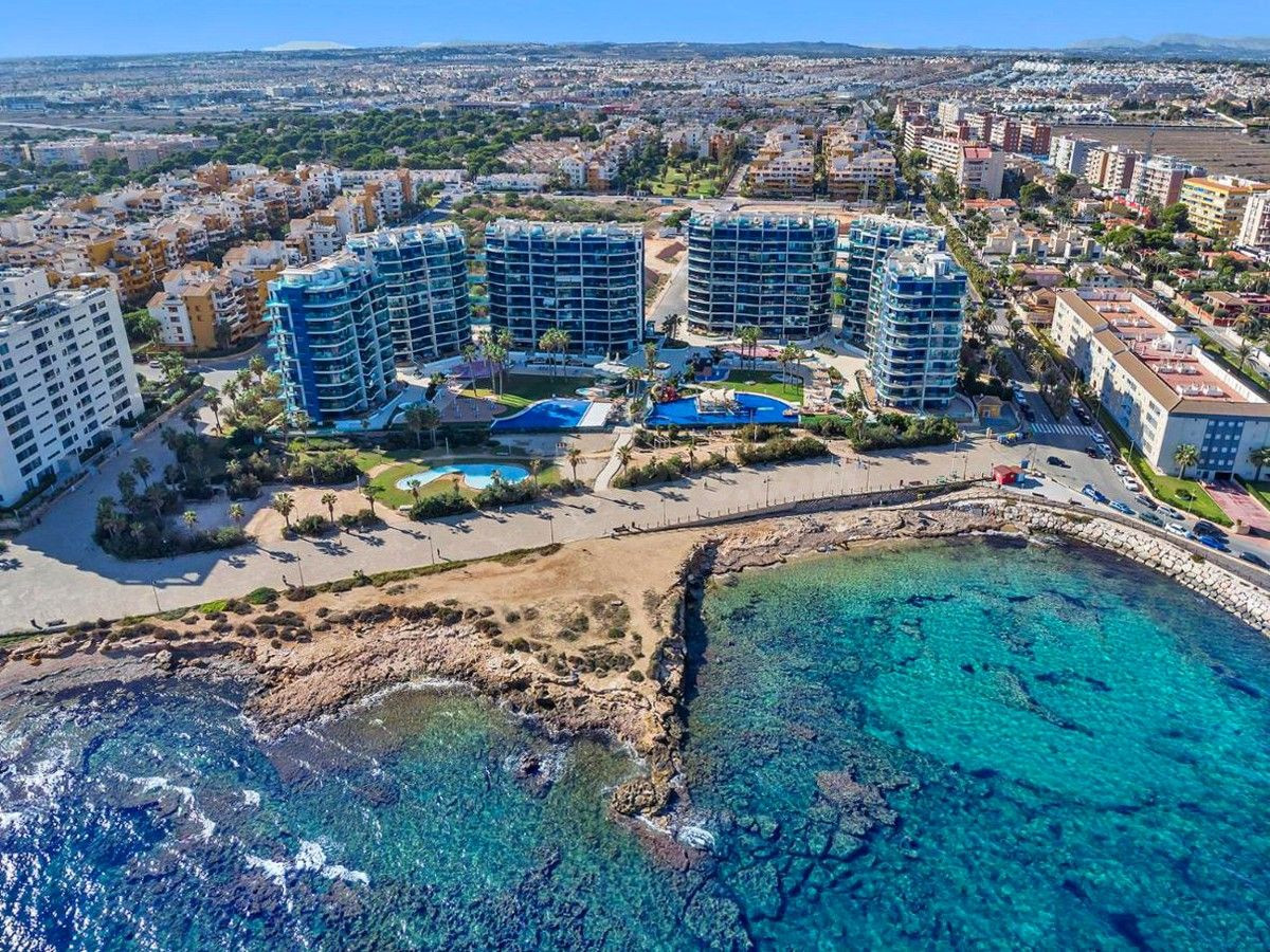 APARTAMENTO CON VISTAS AL MAR DE 2 DORMITORIOS 2 BAÑOS EN PU - foto 4