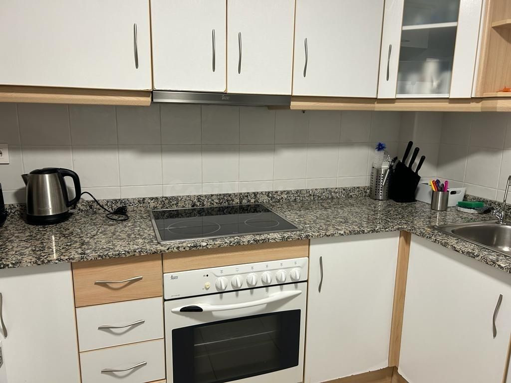 APARTAMENTO DE 4 DORMITORIOS 2 BAÑO Y 1 ASEO EN ORIHUELA COS - foto 5