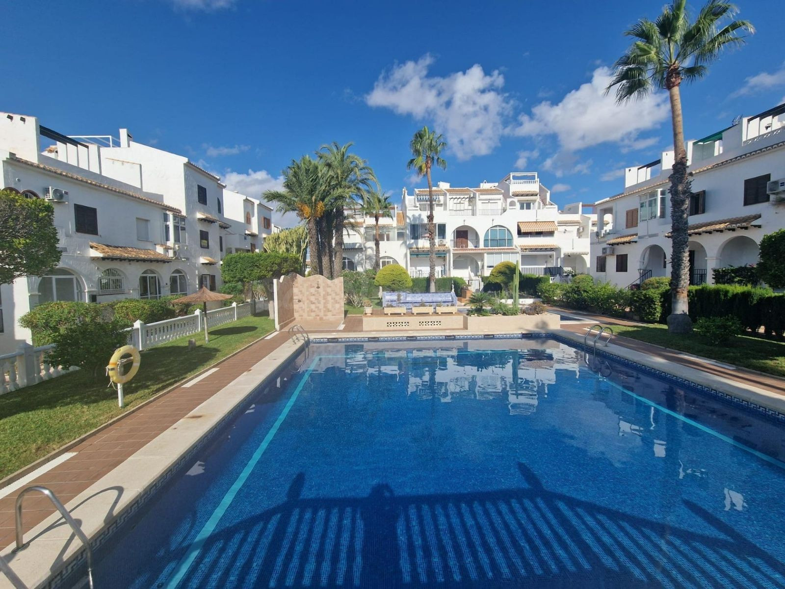 ADOSADO DE 3 DORMITORIOS 2 BAÑOS EN CIUDAD QUESADA ( ALICANTE)